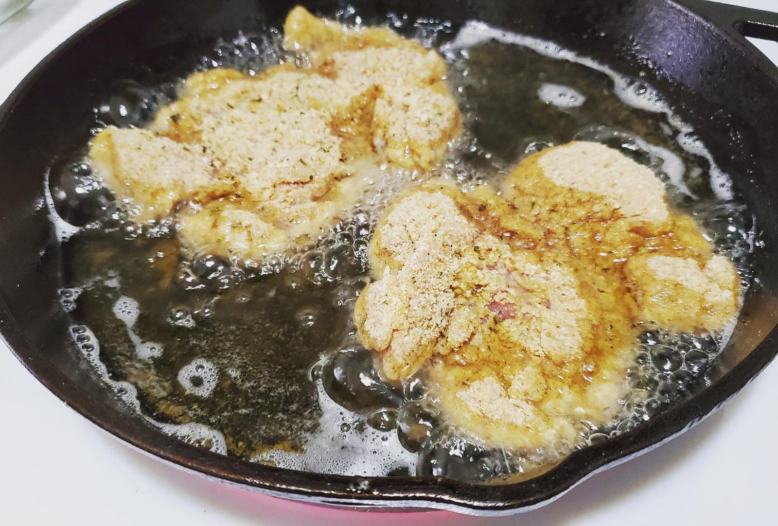 Lodge Pre-Seasoned Cast Iron Skillet, PFAS-Free, 10.25 Inches customer photo 2