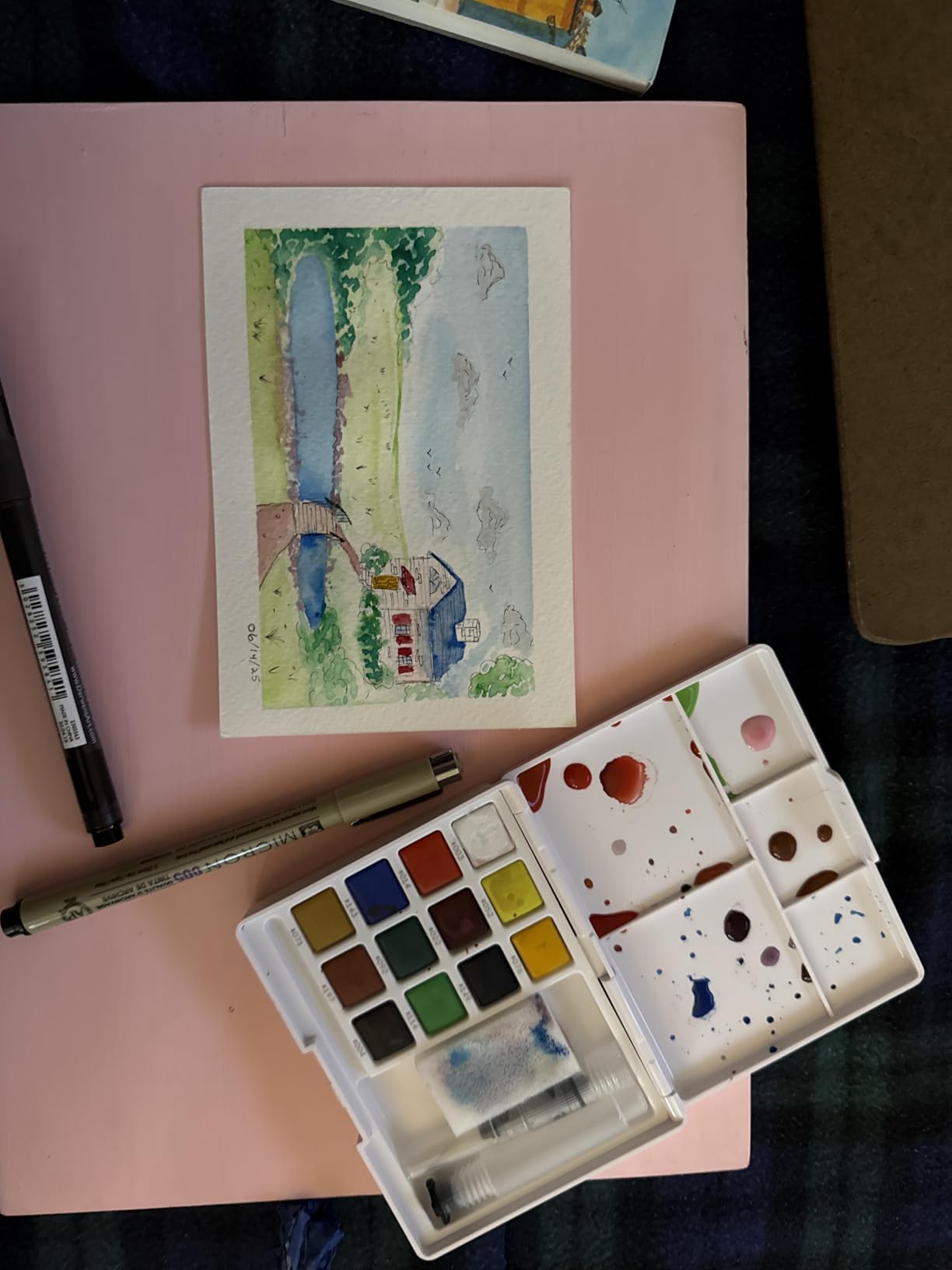 Sakura Koi Pocket Field Sketch Kit - Watercolor Sets for Painting On the Go - 12 Colors - 1 Water Brush - 1 Sponge - 1 Palette customer photo 1