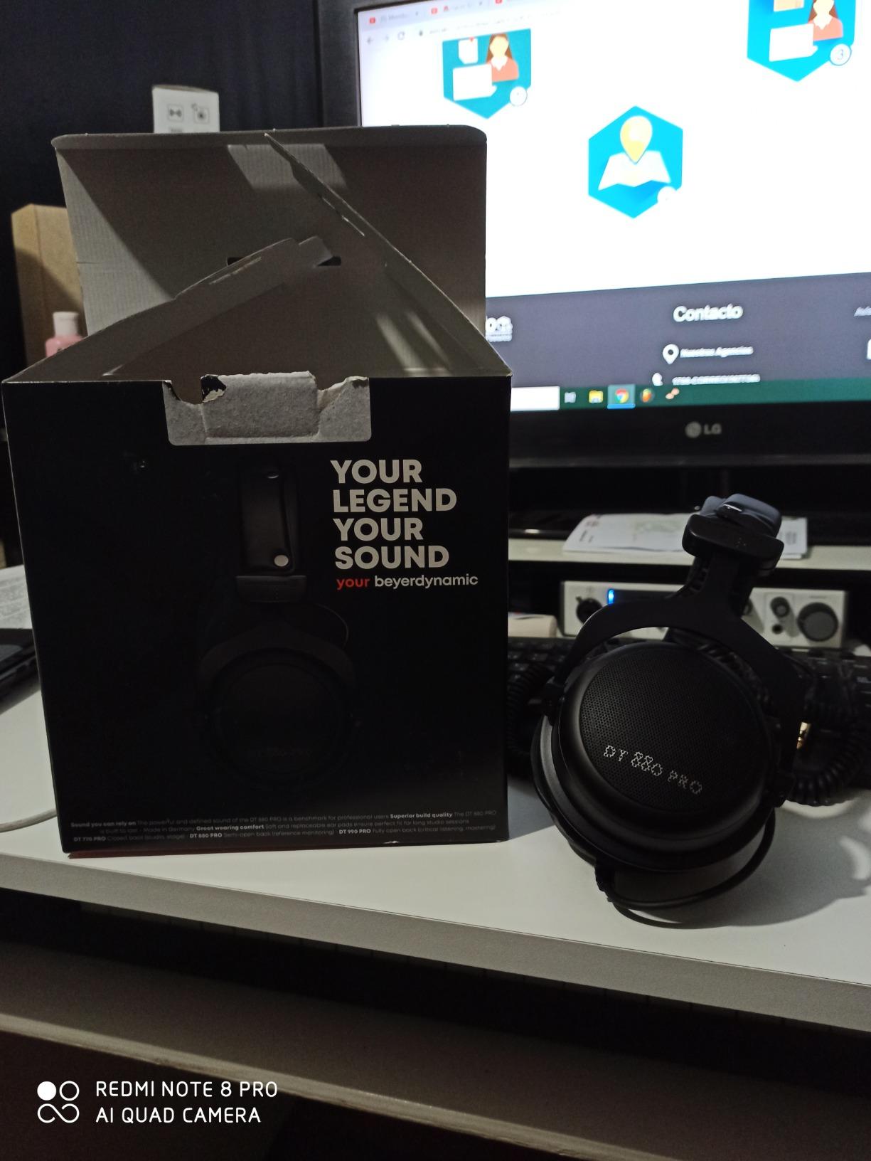 beyerdynamic DT 880 PRO 250 Ohm Semi-Open-Back Over Ear Studio Headphones customer photo 2