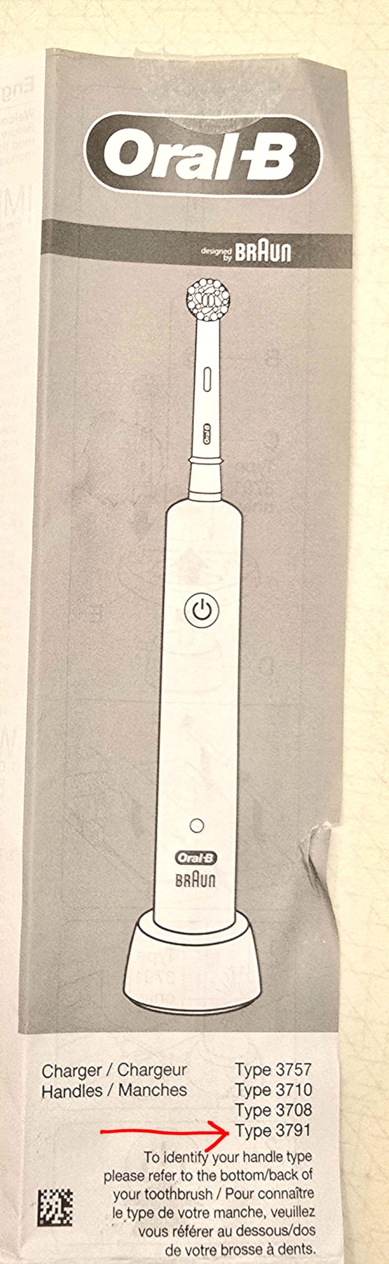 Oral-B Pro 1000 Rechargeable Electric Toothbrush, White customer photo 2