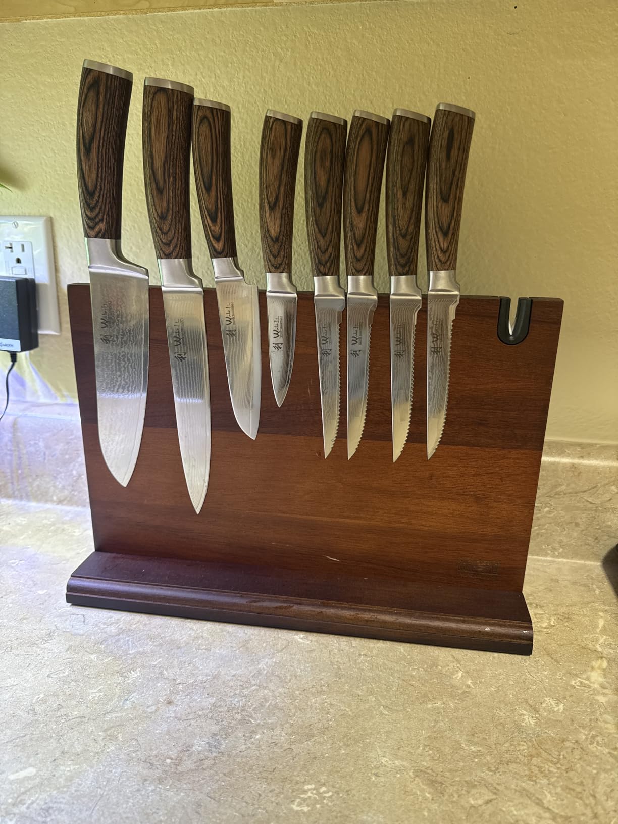 Wakoli EDIB 4-Piece Damascus Knife Set, VG10 Core Damascus Stainless Steel | Carving, Santoku, Small Santoku, and Paring Knives with 67-Layer Damascus Blades and Ergonomic Pakkawood Handles, Gift Box customer photo 1