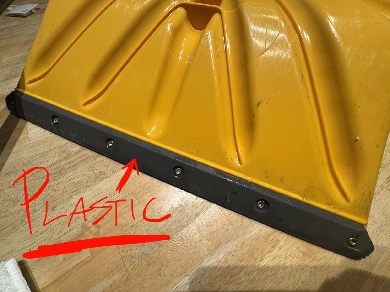 True Temper 1603400 Poly Snow Shovel/Pusher with Ergonomic D-Grip Steel Handle 18 Inch customer photo 1