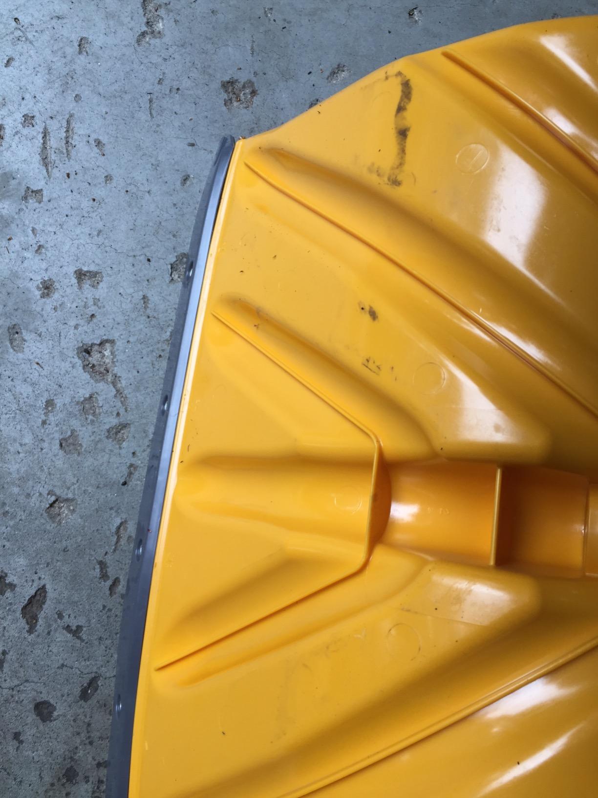 True Temper 1603400 Poly Snow Shovel/Pusher with Ergonomic D-Grip Steel Handle 18 Inch customer photo 2