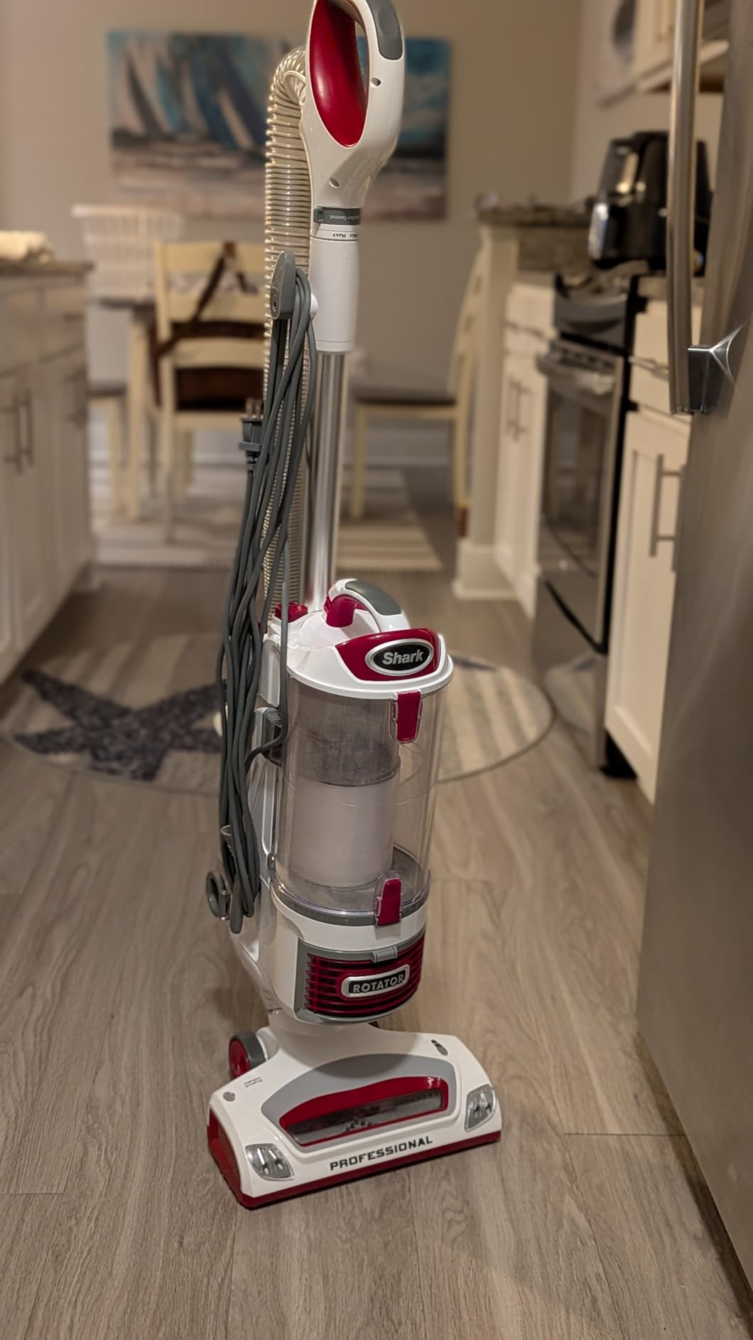 Shark Upright Vacuum Cleaner | Rotator Lift-Away | Pet Hair, Carpet & Hard Floor Cleaning | Dusting Brush, Upholstery & Crevice Tools | HEPA Filter | Swivel Steering | Headlights | White/Red | NV501 customer photo 2
