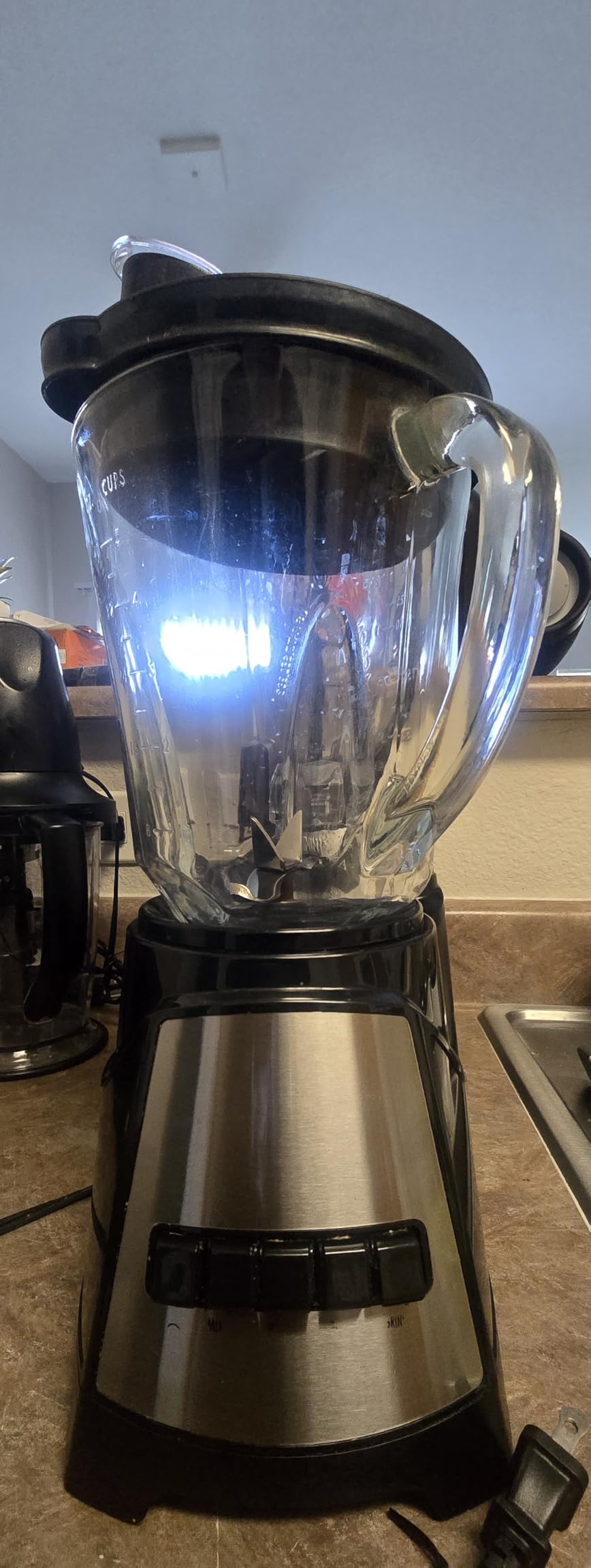 Hamilton Beach Power Elite Blender For Smoothies With Wave Action System | 40 oz. Glass Jar | 12 Functions Including Puree, Crush Ice | 700 Watts | Black | 58148AG customer photo 1