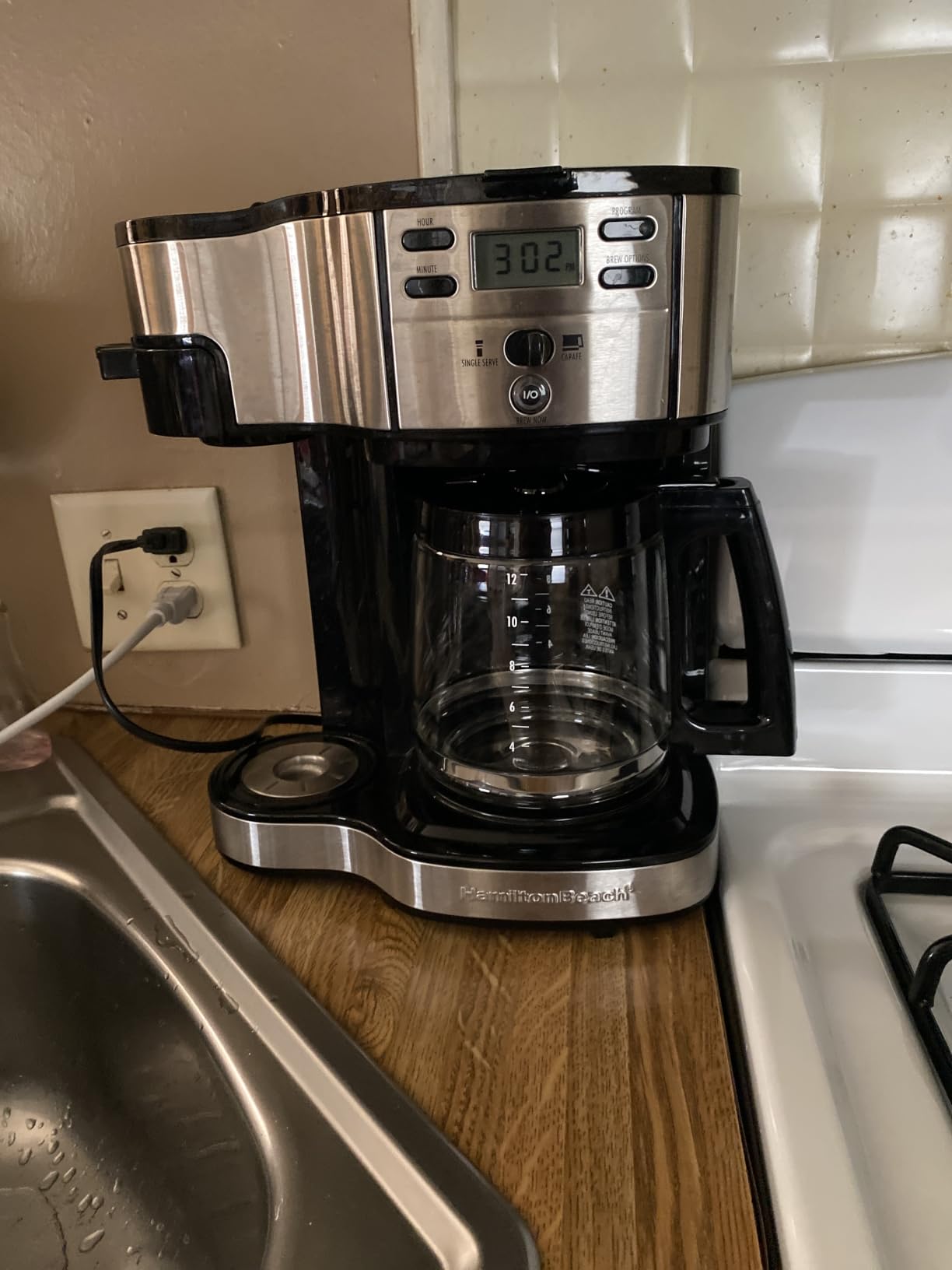 Hamilton Beach 2-Way Brewer Coffee Maker, Single-Serve and 12-Cup Pot, Black/Stainless Steel(49980A), Carafe customer photo 2
