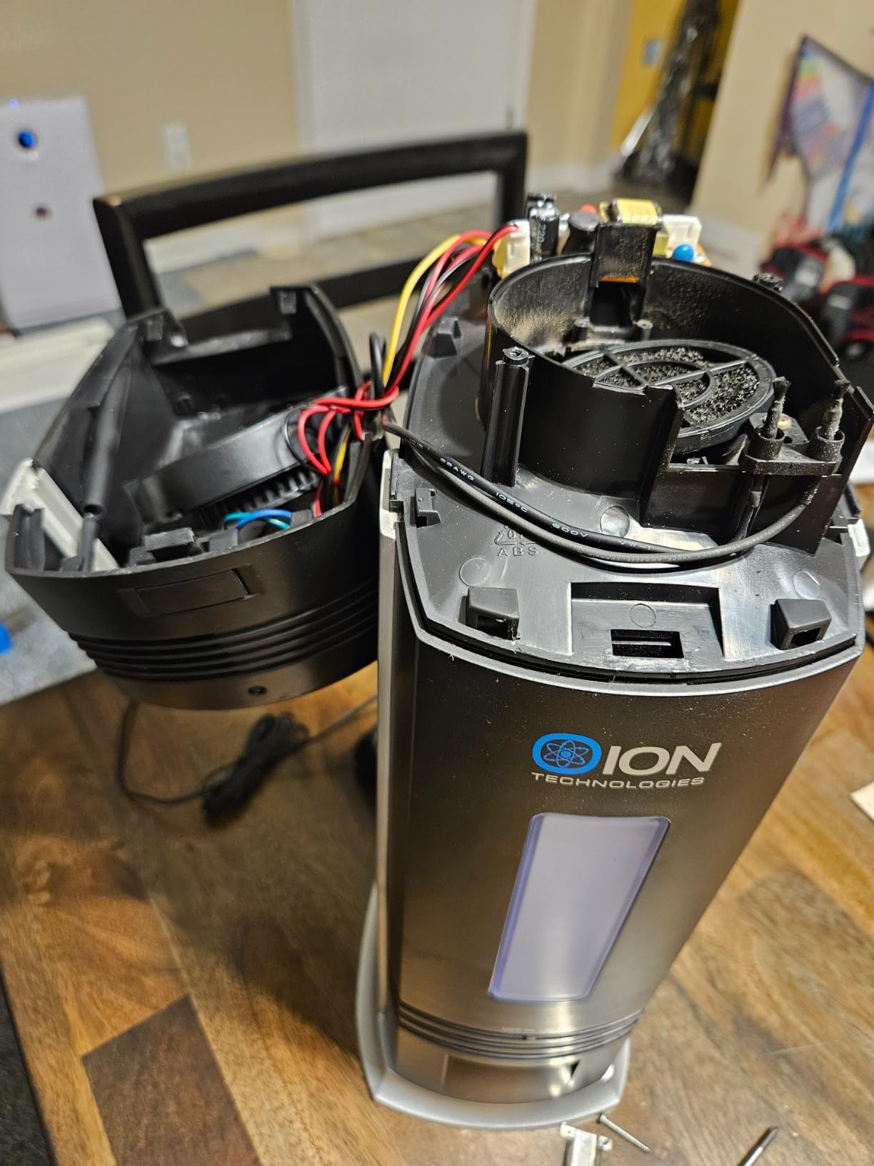 B-1000 Permanent Filter Ionic Air Purifier Pro Ionizer with UV-C, New customer photo 1