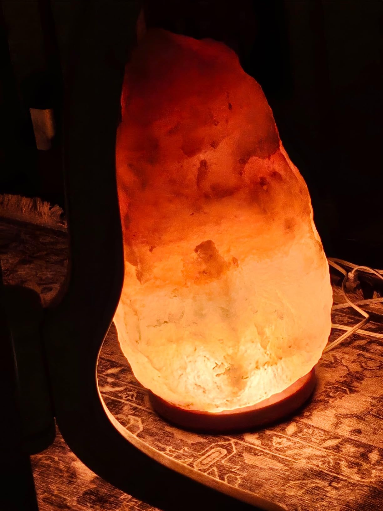 Black Tai Salt Co. Himalayan Salt Lamp 40-50 lbs with On/Off Cord - Extra Large Hand-Carved Natural Pink Rock Salt Lamp customer photo 1