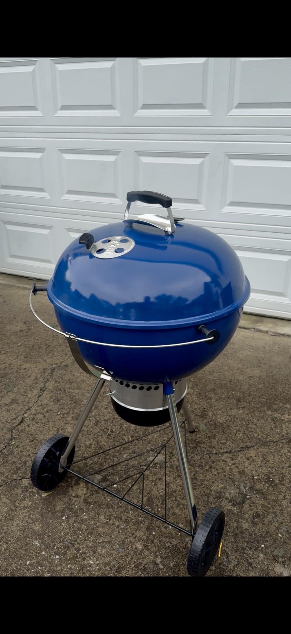 Weber Master-Touch Charcoal Grill, 22-Inch, Black customer photo 2