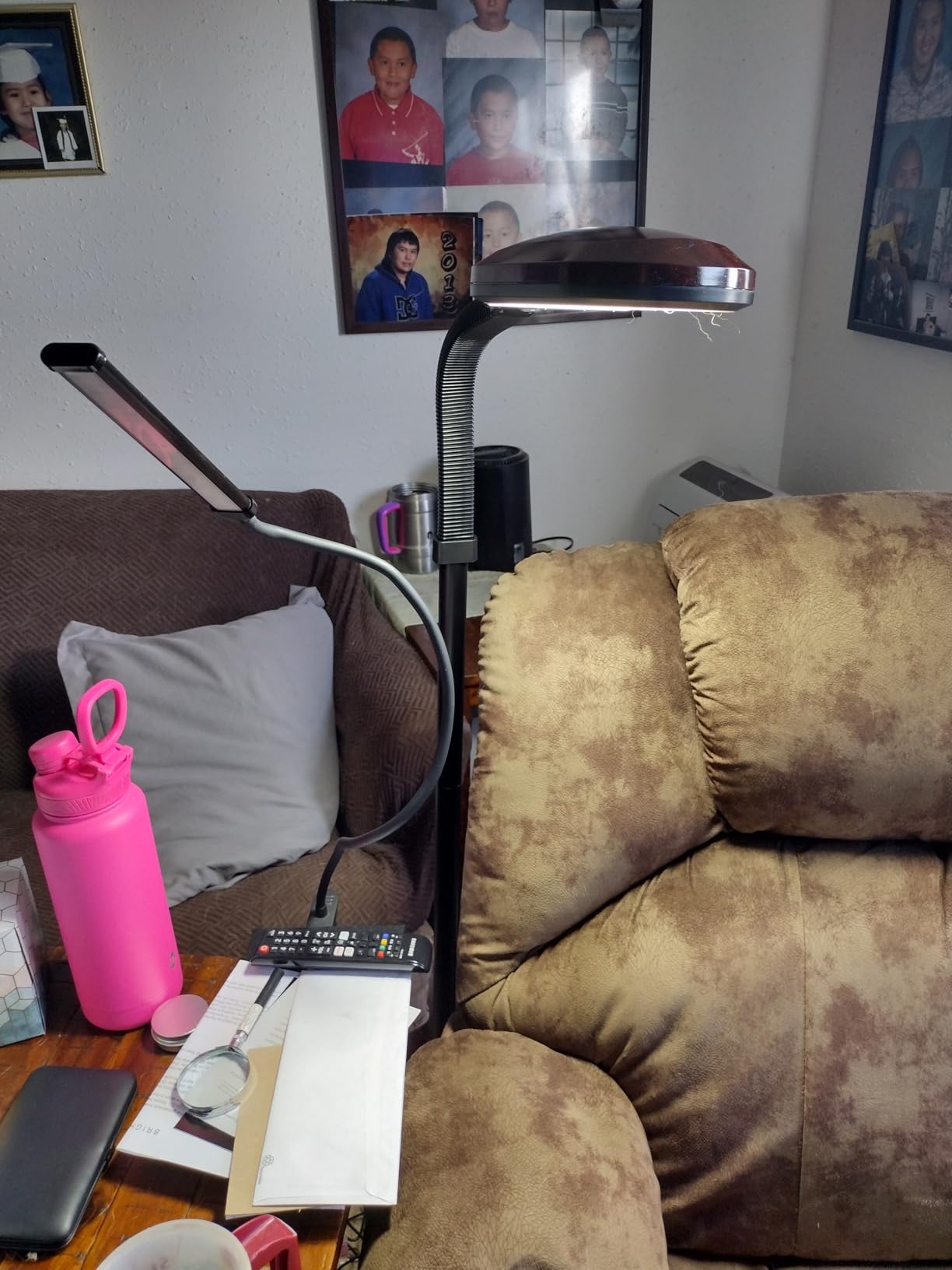Brightech Litespan - Bright LED Floor Reading Lamp for Over Chair Crafts and Reading, Estheticians' Light for Lash Extensions, Adjustable Standing Lamp for Living Room, Bedroom, Office - Havana Brown customer photo 2