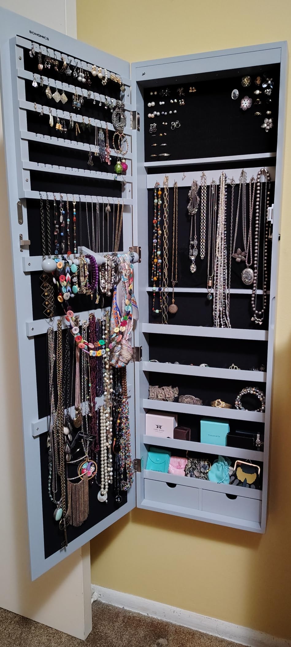 SONGMICS 6 LEDs Mirror Jewelry Cabinet, 47.2-Inch Tall Lockable Wall or Door Mounted Jewelry Armoire Organizer with Mirror, 2 Drawers, White UJJC93W customer photo 1