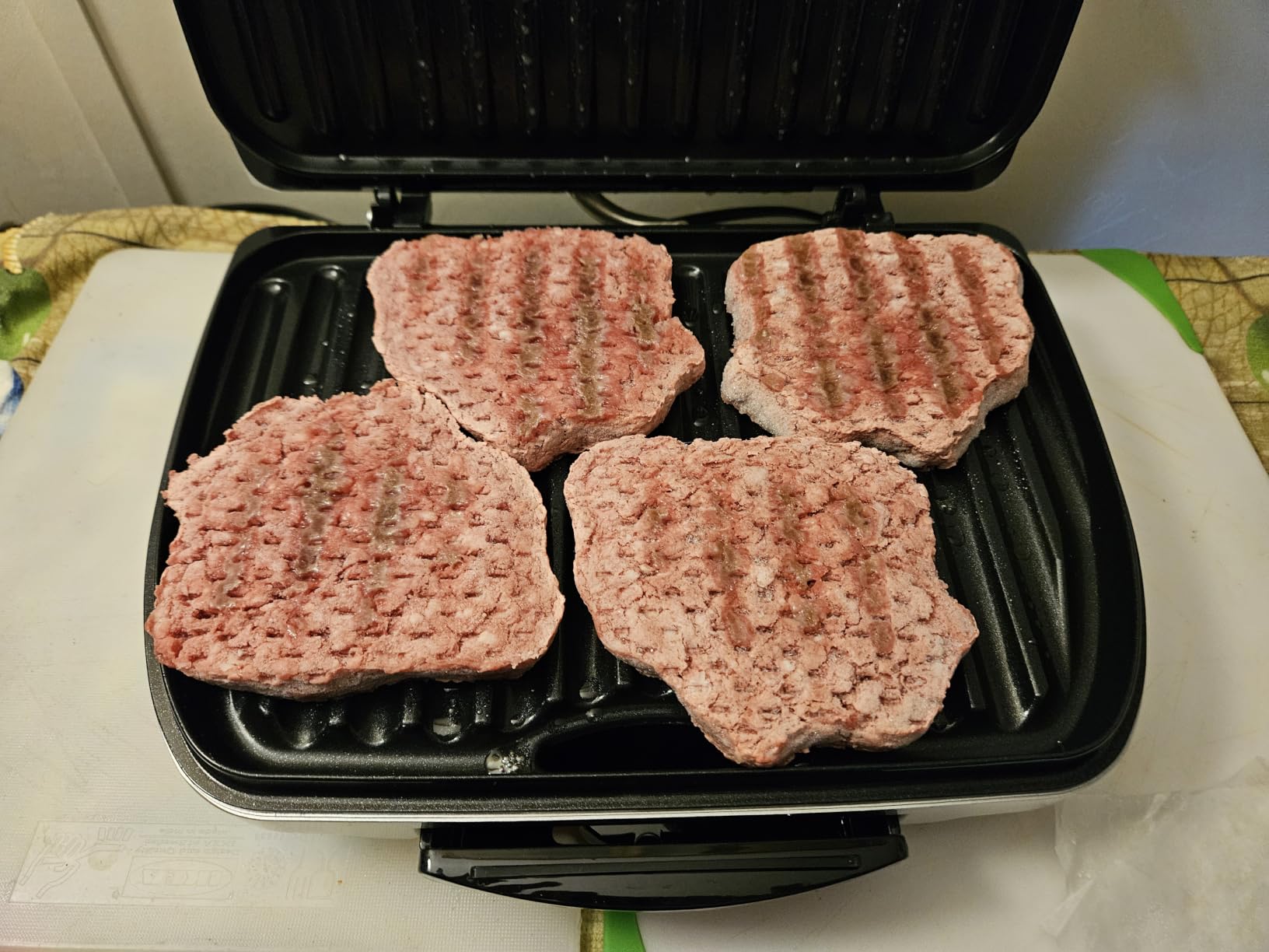 Hamilton Beach Electric Indoor Grill With Floating Hinge For Thicker Food | Large 90 sq. in. PFAS-Free Non-Stick Cooking Surface Fors 6 Burgers | Easy Clean Plates | 1200 Watts | Silver | 25371MN customer photo 2