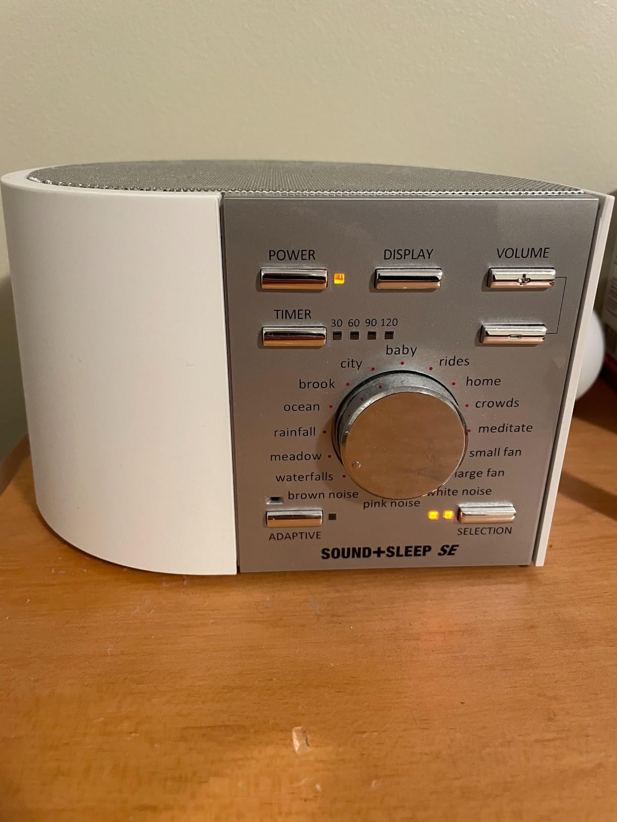 Adaptive Sound Technologies Sound + Sleep SE White Noise Machine, White | White Noise Machine for Focus Support with a Convenient Sleep Timer, Built-in Headphone Jack, and Precision Volume Settings customer photo 1