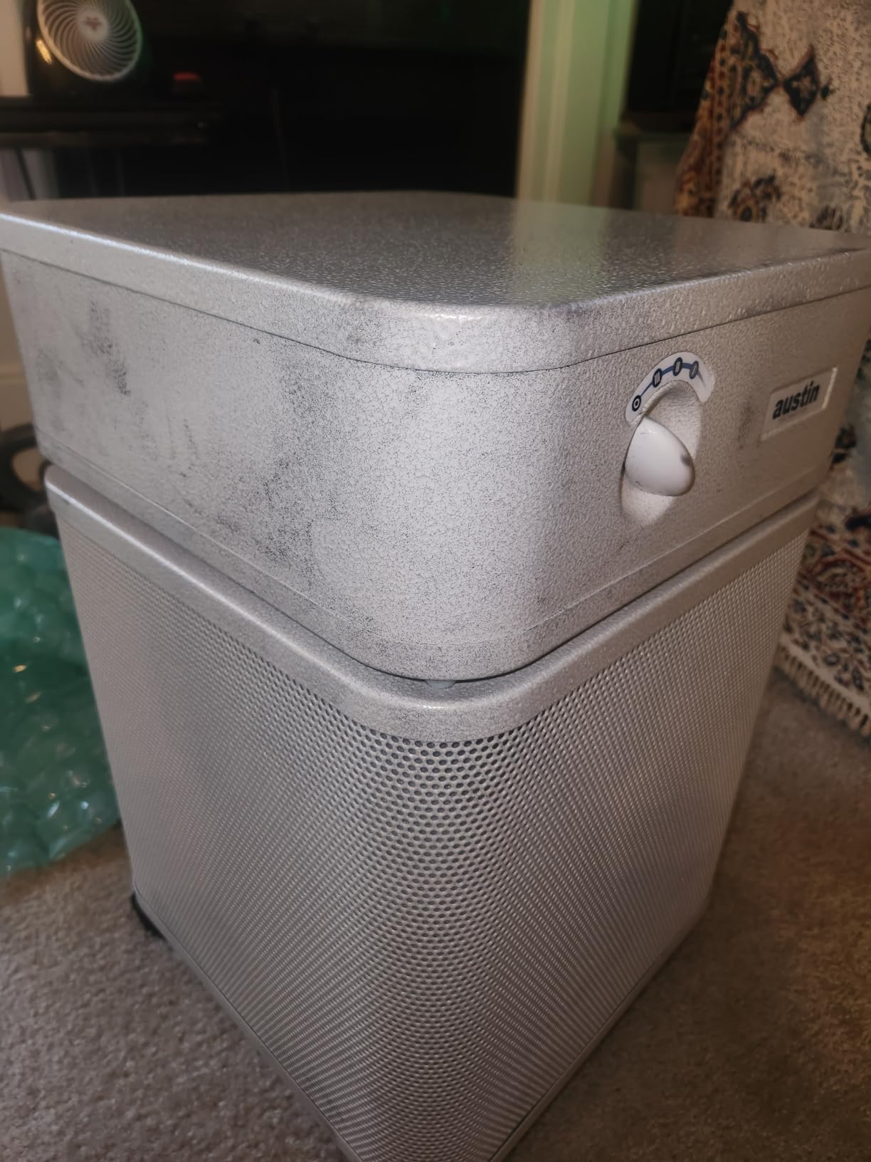 Austin Air HealthMate Plus Air Purifier, True Medical Grade HEPA, 1500 sq ft, Sandstone, Made in USA customer photo 2
