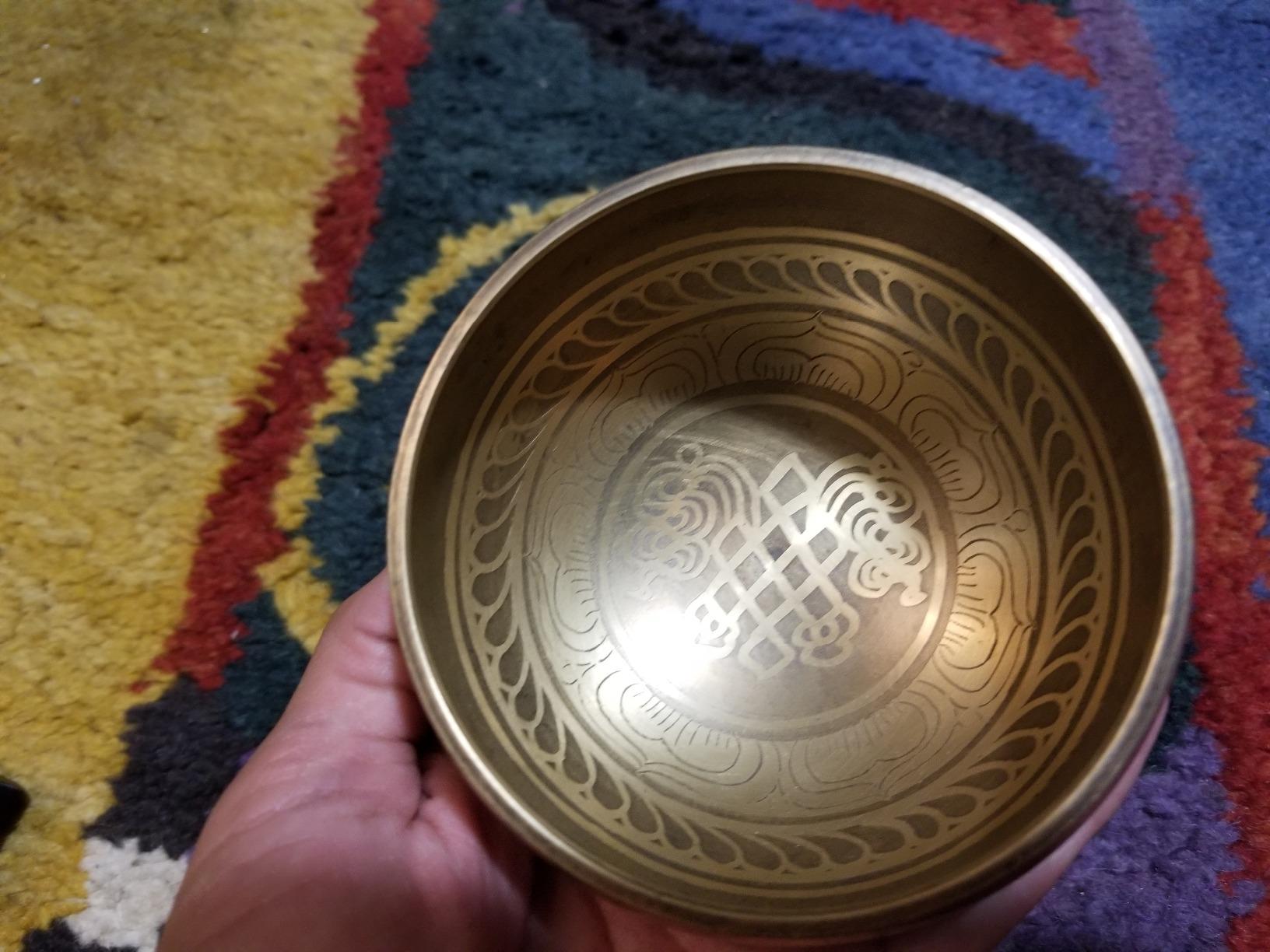 Tibetan Singing Bowl Set - Easy to Play & Beginner Friendly Meditation Bowl with Cushion & Mallet | Stress Relief & Mindfulness | Gift-Ready customer photo 2