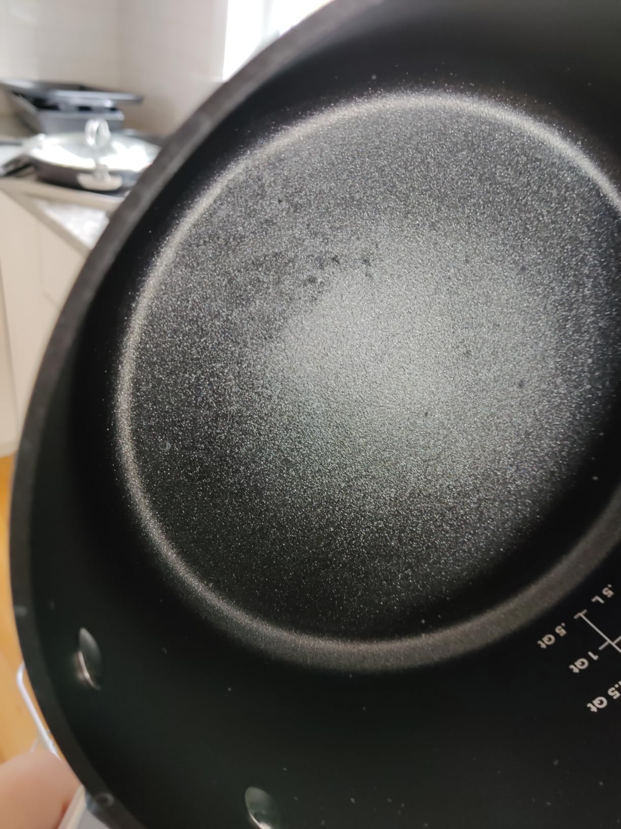 Viking Pots and Pans Set Non Stick, 10 Piece Hard Anodized Kitchen Cookware with Glass Lids, Black customer photo 1