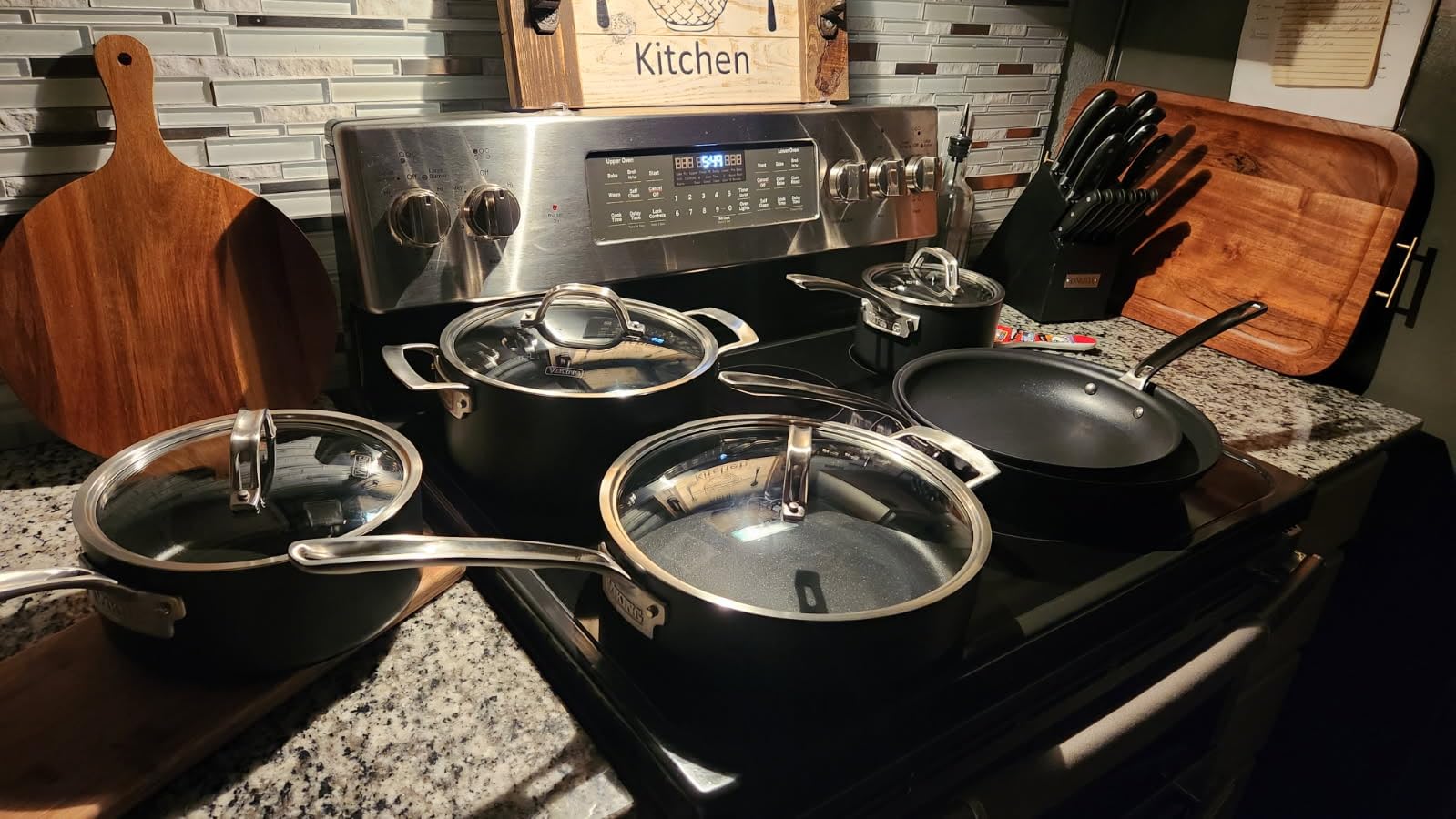 Viking Pots and Pans Set Non Stick, 10 Piece Hard Anodized Kitchen Cookware with Glass Lids, Black customer photo 2