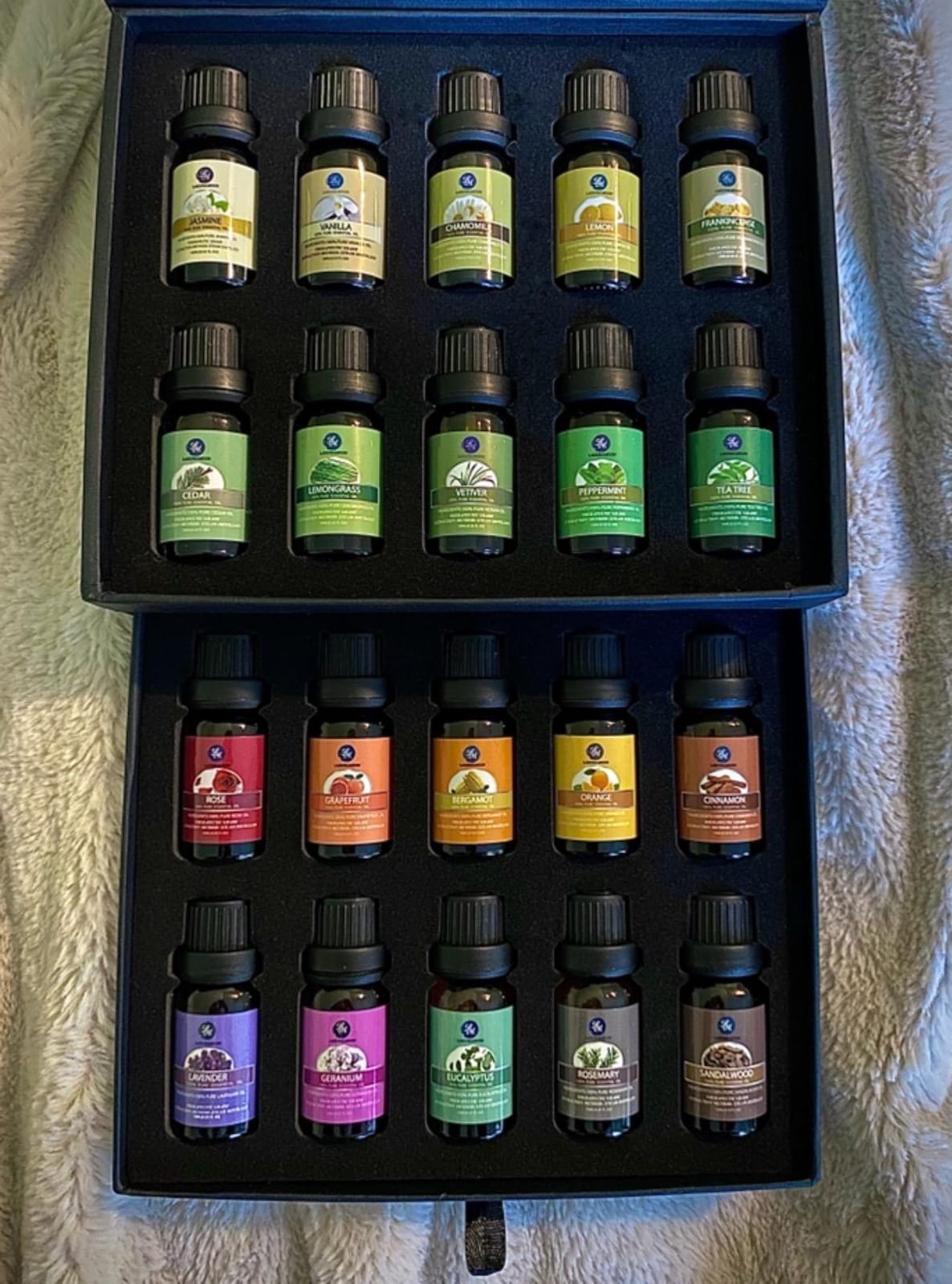 Lagunamoon Essential Oils Set, Top 20 Gift Set Oils for Diffusers, Humidifiers, Aromatherapy, Candle Making Scents, Cars & Home Products, Peppermint, Tea Tree, Lavender, Eucalyptus, Lemongrass (10mL) customer photo 2