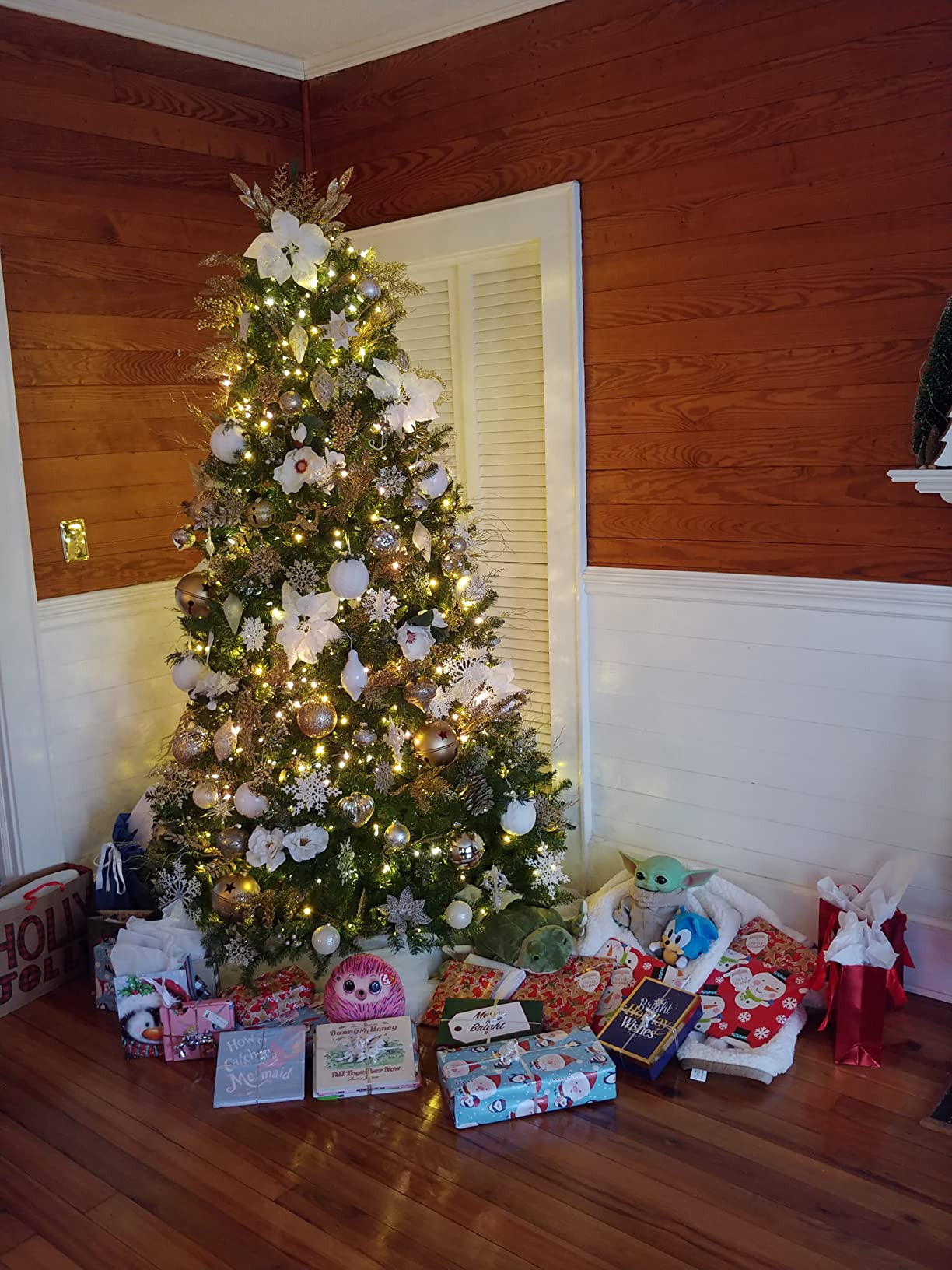 National Tree Company 4ft Unlit Dunhill Fir Mini Artificial Christmas Tree | 559 Tips, Includes Stand, Green customer photo 1
