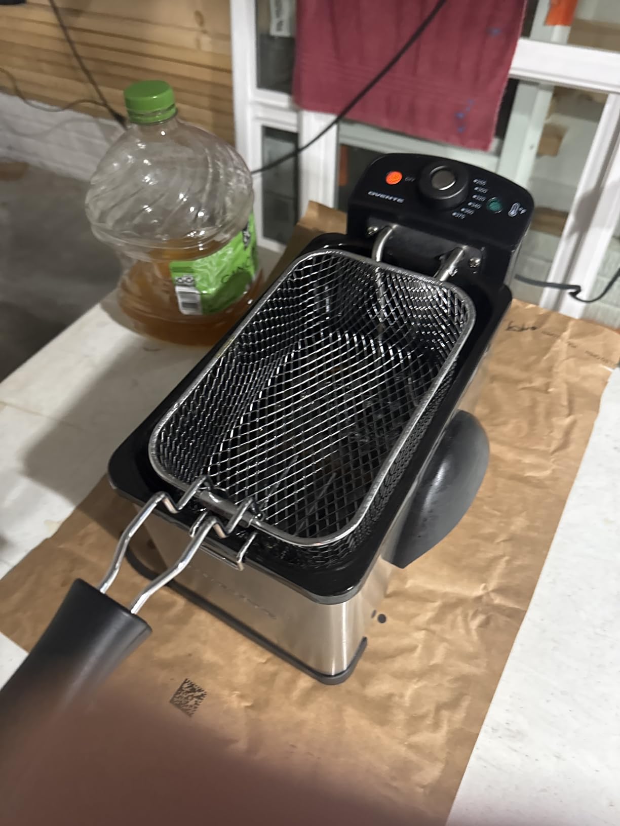 OVENTE Electric Deep Fryer, 2L Capacity, 1500W, Silver FDM2201BR | Viewing Window, Odor Filter, Adjustable Temperature customer photo 2