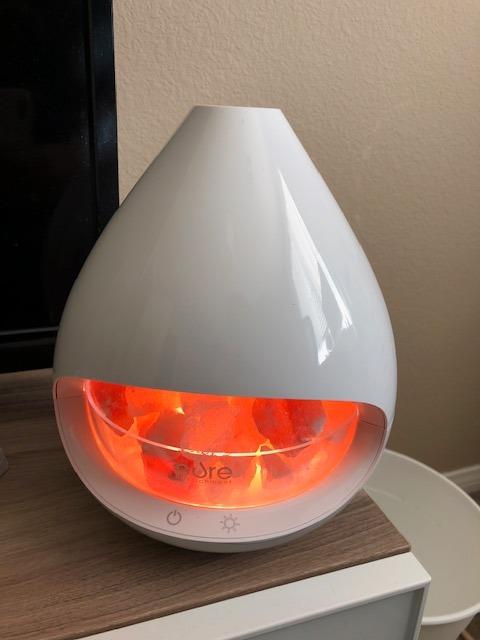 Pure Enrichment PureGlow Crystal - 2-in-1 Himalayan Salt Lamp & Ultrasonic Essential Oil Diffuser, Original Salt Therapy Lamp, 100% Pure Himalayan Salt, Ambient Glow, 160 mL 16-Hour Tank (White) customer photo 2
