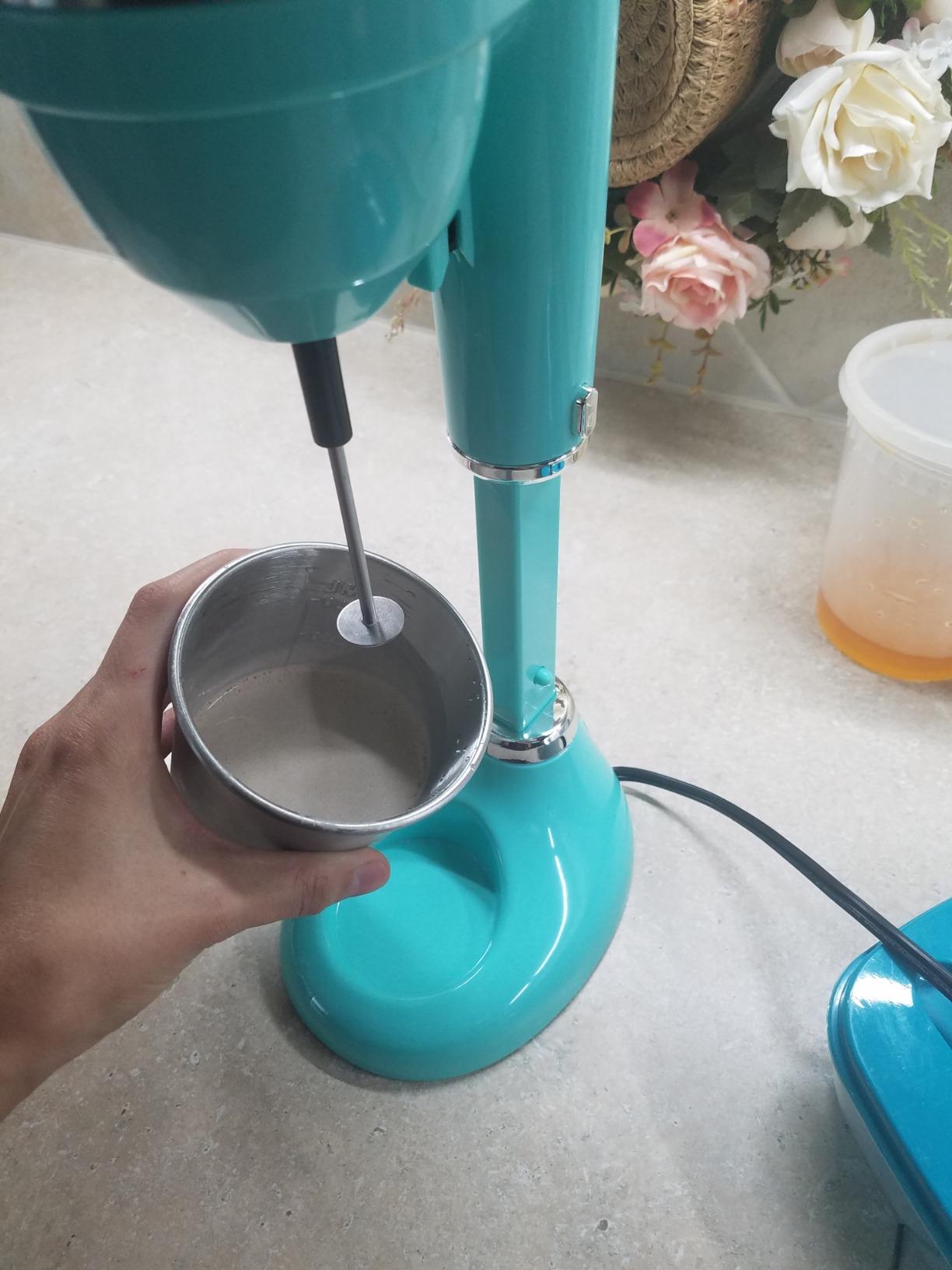 Brentwood Classic Milkshake Maker, 15 oz, Turquoise,SM-1200B customer photo 2