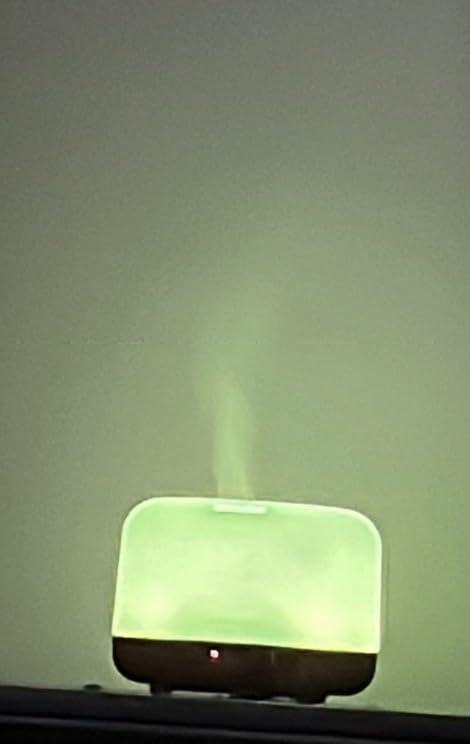 ASAKUKI Essential Oil Diffuser for Home, 500ML Aromatherapy Diffuser Humidifier with Remote Control, 7 Color LED Lights, Quiet Cool Mist Diffuser for Bedroom, Living Room, Office (White) customer photo 1