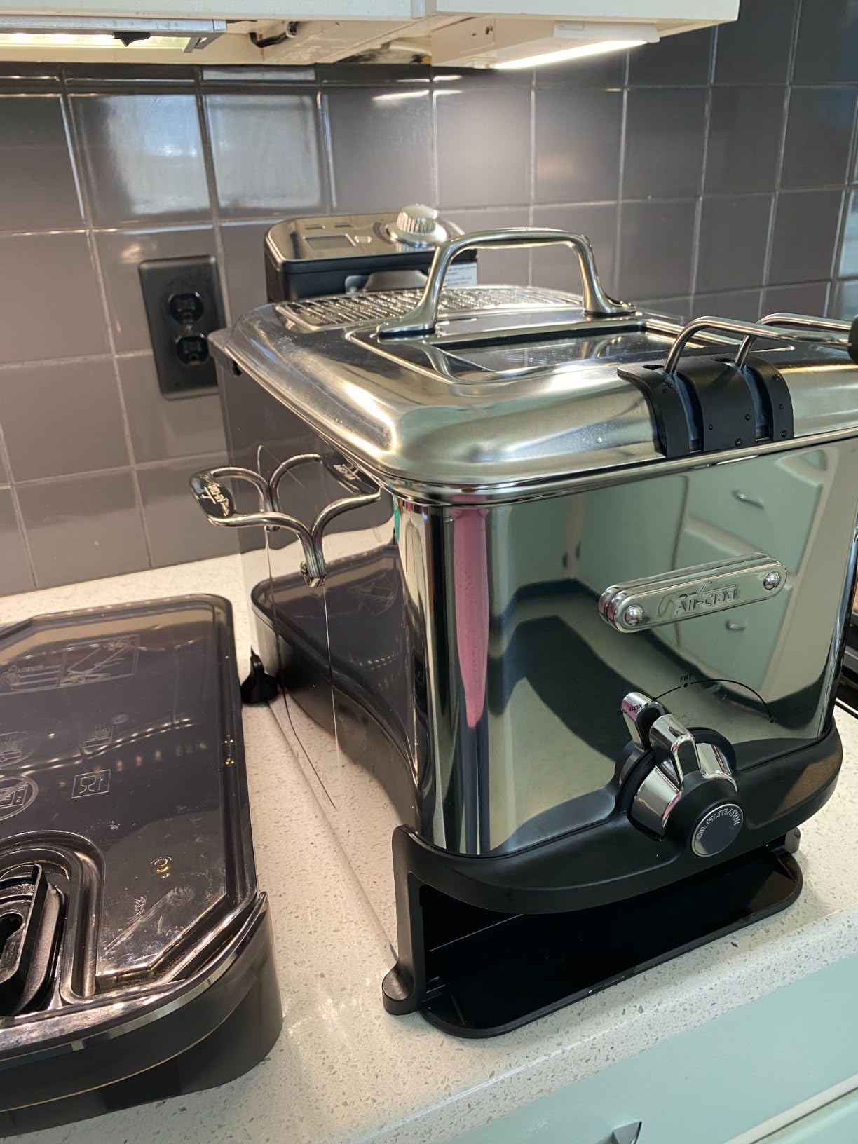 All-Clad Electric Deep Fryer with Basket and Lid, Stainless Steel, 1700W, Dishwasher Safe customer photo 1
