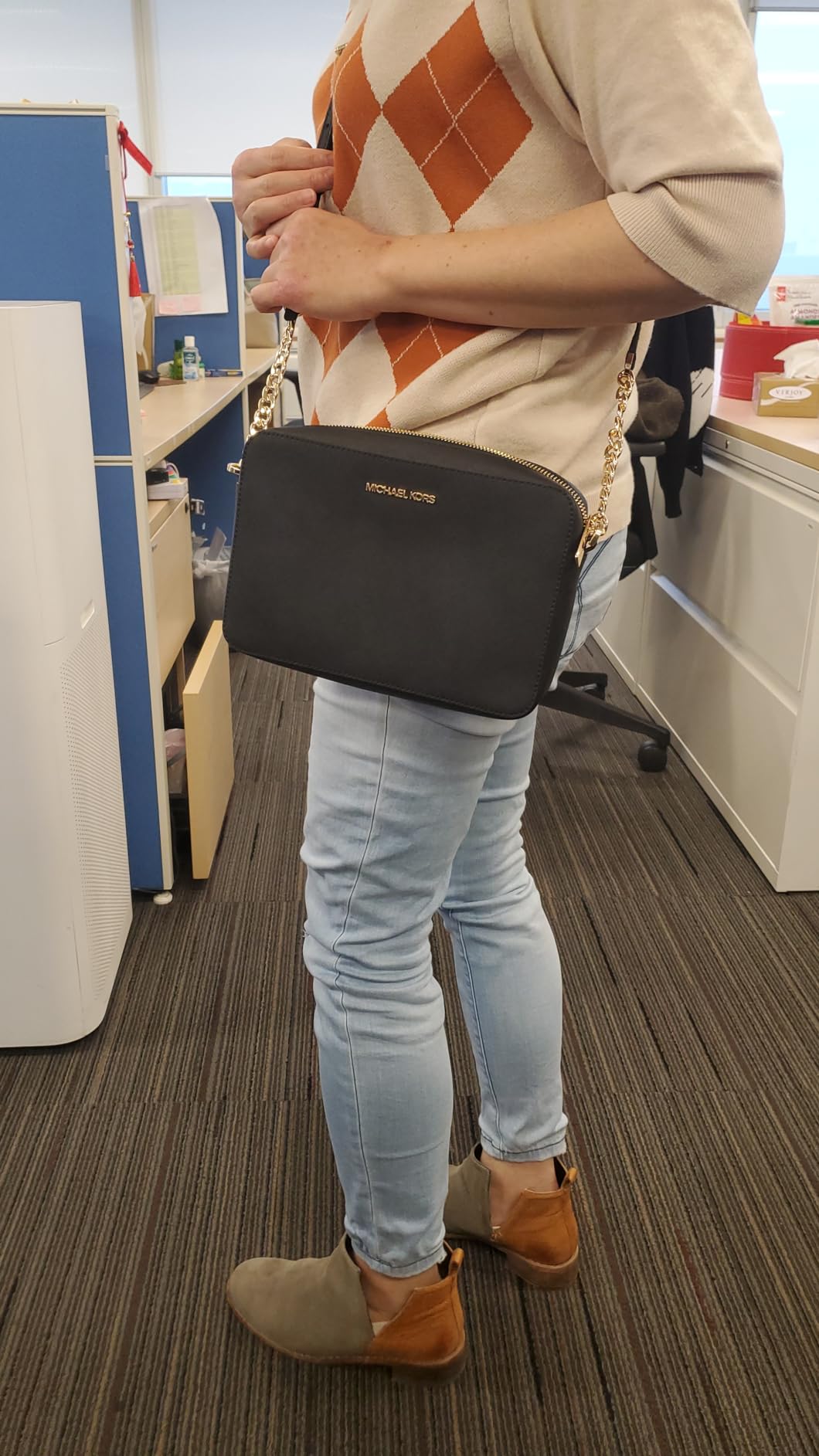 Women's Jet Set Large Crossbody Bag customer photo 1