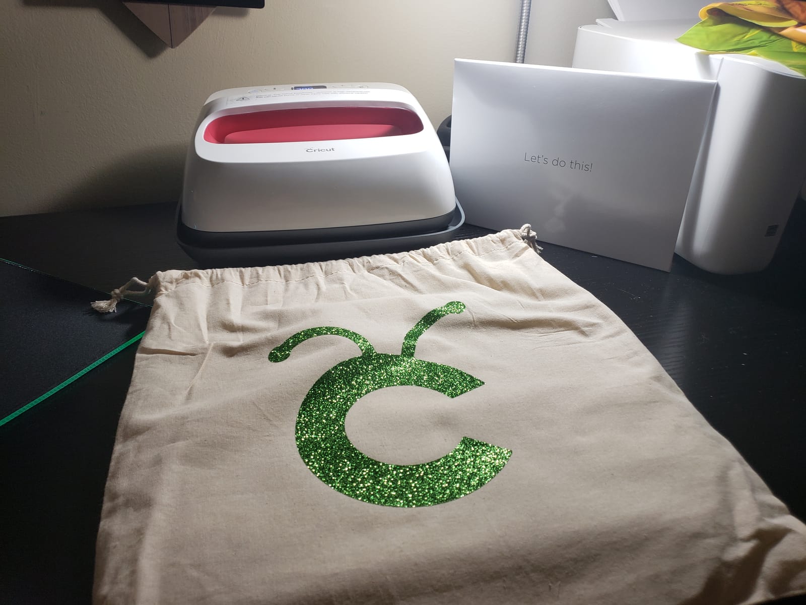 Cricut EasyPress 2-9 in x 9 in Heat Press - Heat Transfer Machine for T-Shirts, Tote Bags, Baby Clothes, Decor, & More - Easy to Use - Raspberry customer photo 2