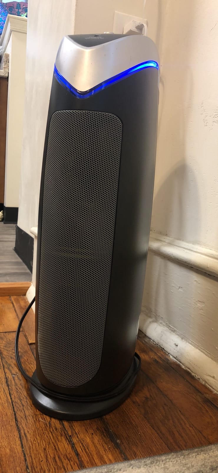 GermGuardian Air Purifier for Homes with Pets, H13 Pet HEPA Filter, Removes Pet Dander, Dust, Allergens, Smoke, Pollen, Odors, Mold, UV-C Light Helps Reduce Germs, 22 Inch, White, AC4300WPT customer photo 2