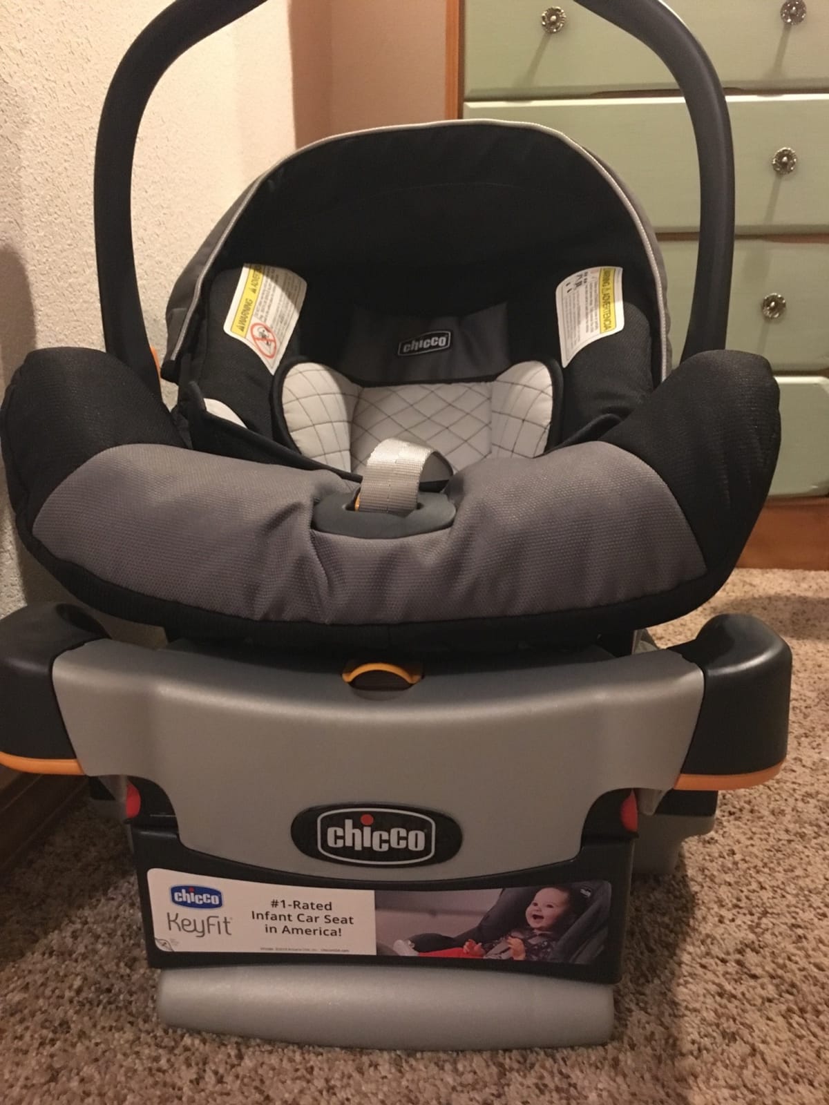Chicco KeyFit Infant Car Seat and Base, Rear-Facing, 4-30 lbs | Encore color, infant car seat insert for newborns included, 5-point harness, Chicco stroller compatible, washable seat pad customer photo 1