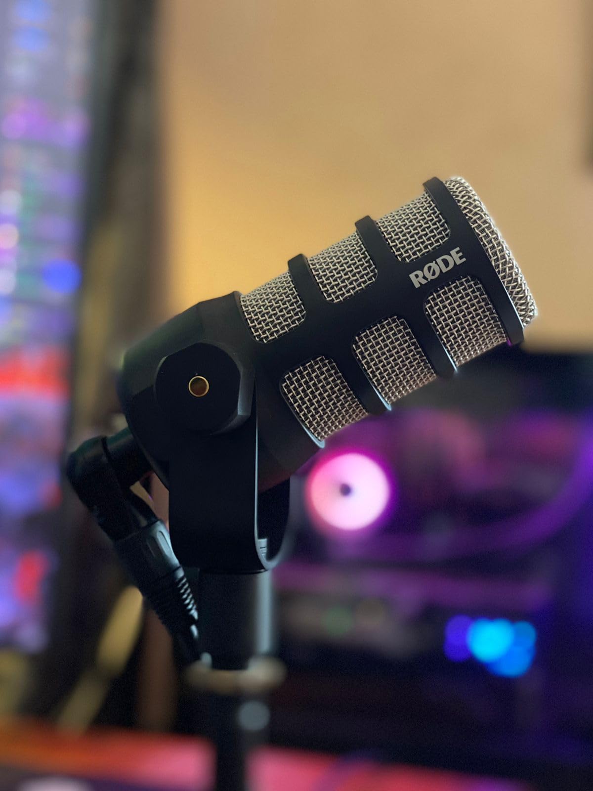 RØDE PodMic Cardioid Dynamic Broadcast Microphone customer photo 1