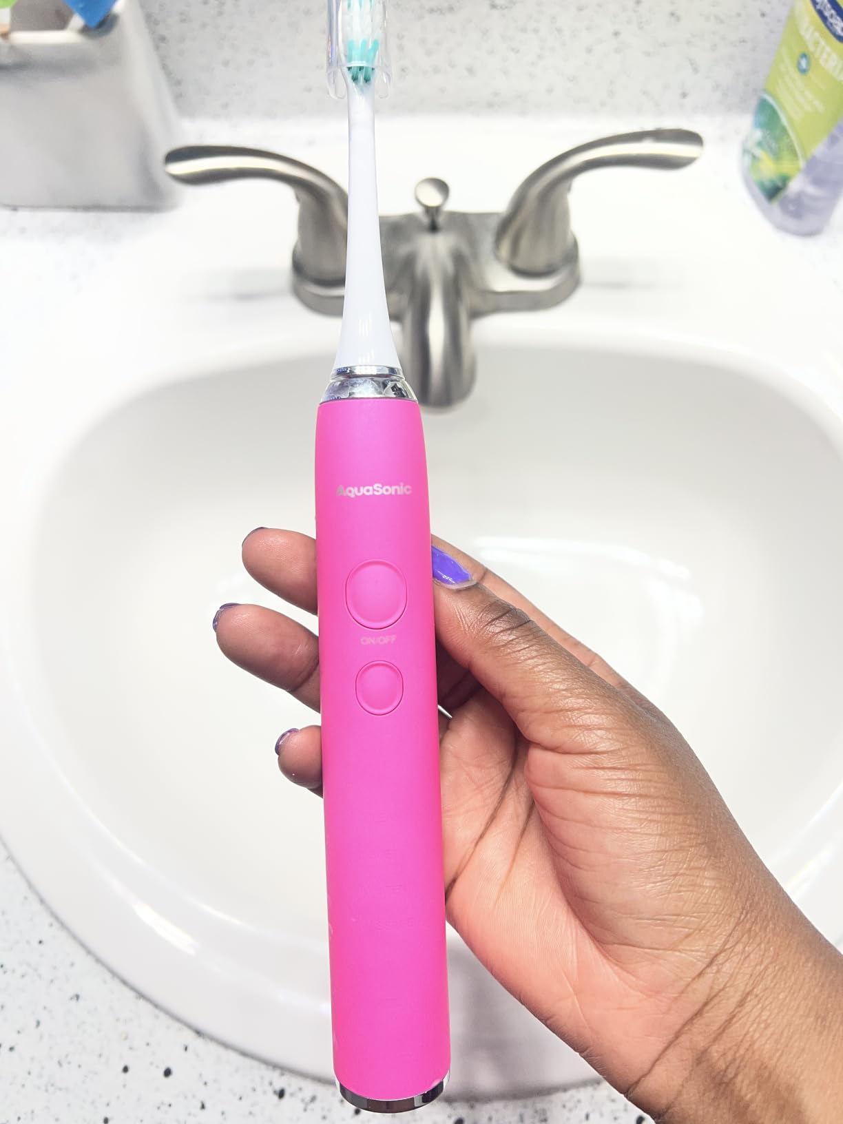 Aquasonic Vibe Series Ultra-Whitening Toothbrush - ADA Accepted Electric Toothbrush - 8 Brush Heads & Travel Case - 40,000 VPM Motor & Wireless Charging - 4 Modes w Smart Timer - Charcoal Metallic customer photo 1
