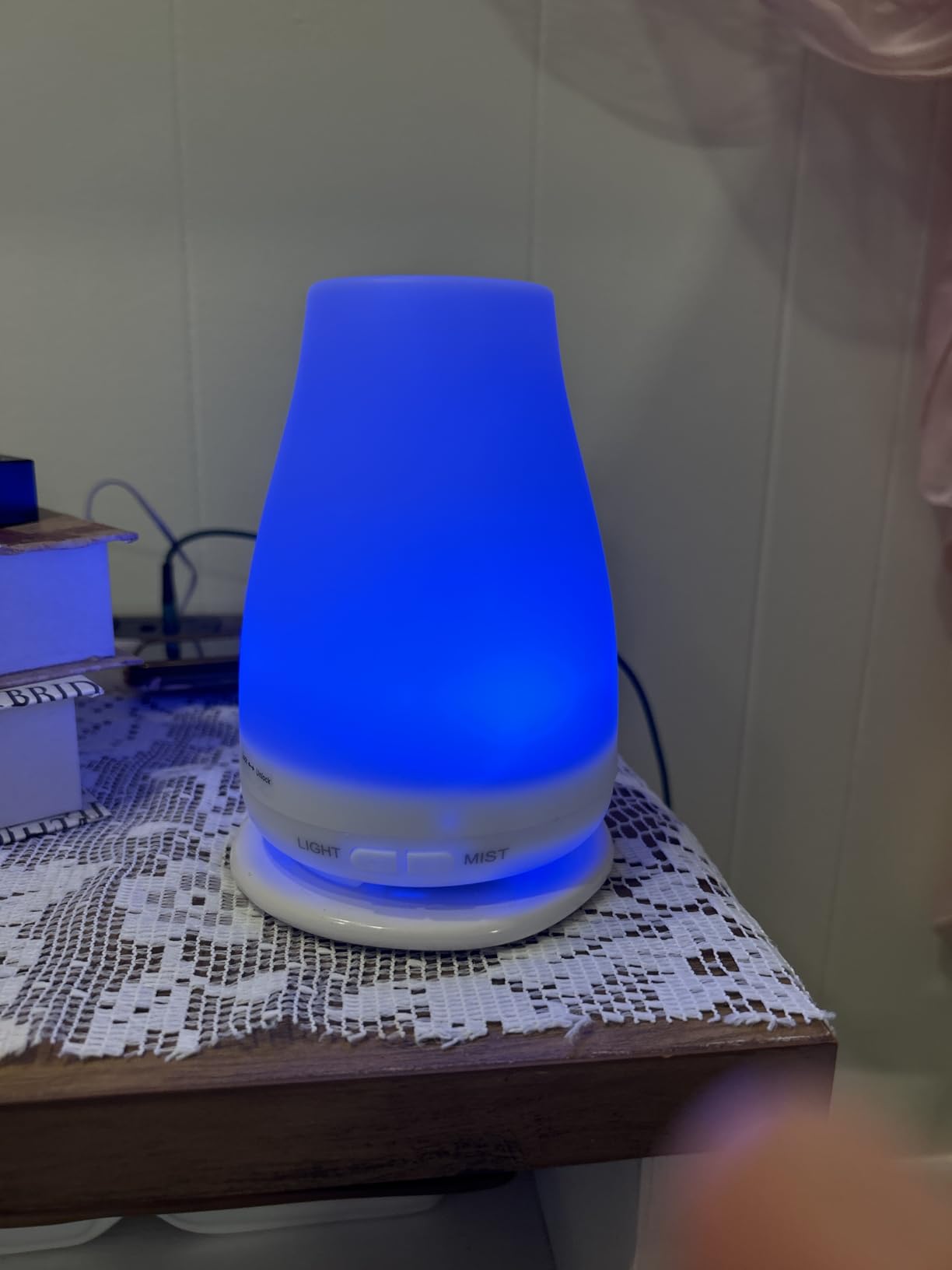 InnoGear Essential Oil Diffuser with Oils, 100ml Aromatherapy Diffuser with 6 Essential Oils Set, Aroma Cool Mist Humidifier Gift Set, Dark Wood Grain customer photo 2