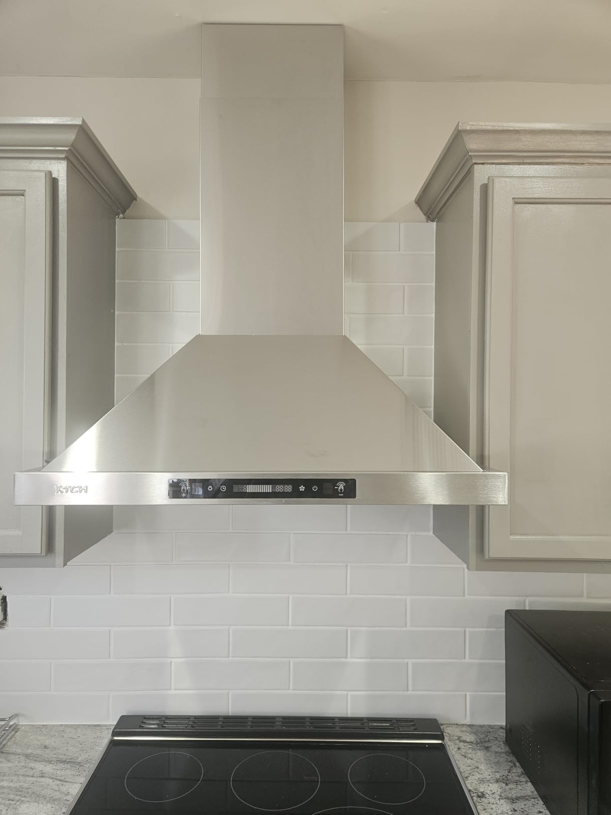 IKTCH 30-inch Wall Mount Range Hood 900 CFM Ducted/Ductless Convertible, Kitchen Chimney Vent Stainless Steel with Gesture Sensing & Touch Control Switch Panel, 2 Pcs Adjustable Lights (IKP02-30