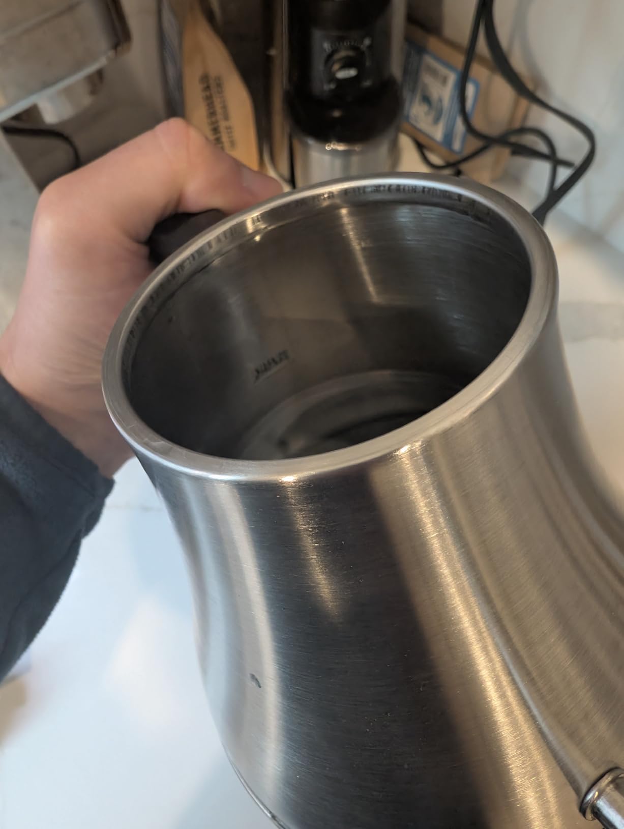 Cosori Gooseneck Electric Kettle with Temperature Control, 0.8L, Black | No Plastic Contact with Water, 5 Presets, 60-Min Keep Warm, Pour Over Coffee & Tea, Stainless Steel Interior, 1200W customer photo 1