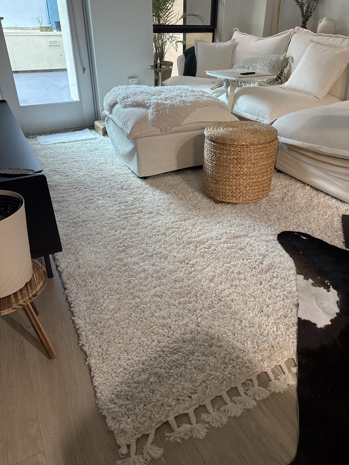 JONATHAN Y Mercer Shag Plush Tassel Cream Indoor Area Rug, 4x6, Contemporary, Modern, Easy-Cleaning for Living Room, Bedroom, Kitchen, Pet Friendly, Non-Shedding (MCR100D-4) customer photo 2