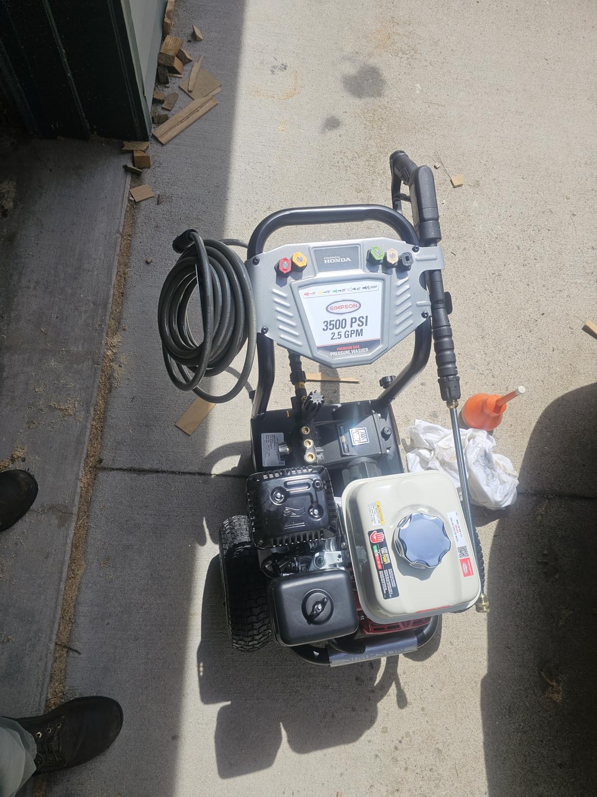Simpson PowerShot 3500 PSI Gas Pressure Washer, 2.5 GPM, Honda GX200 Engine | Gas Power Washer For Professionals. AAA Triplex Pump, 25' MorFlex Hose, 5 Nozzles, Steel Frame. 49-State Compliant. PS3228 customer photo 2