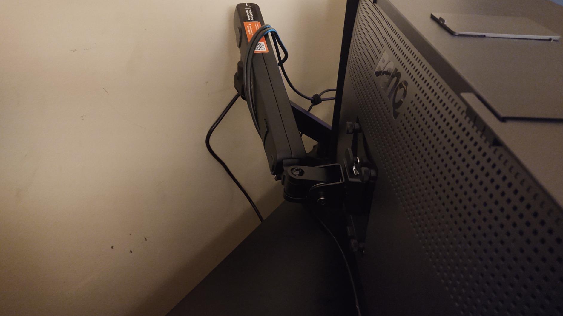 EVEO Premium Dual Monitor Mount 14