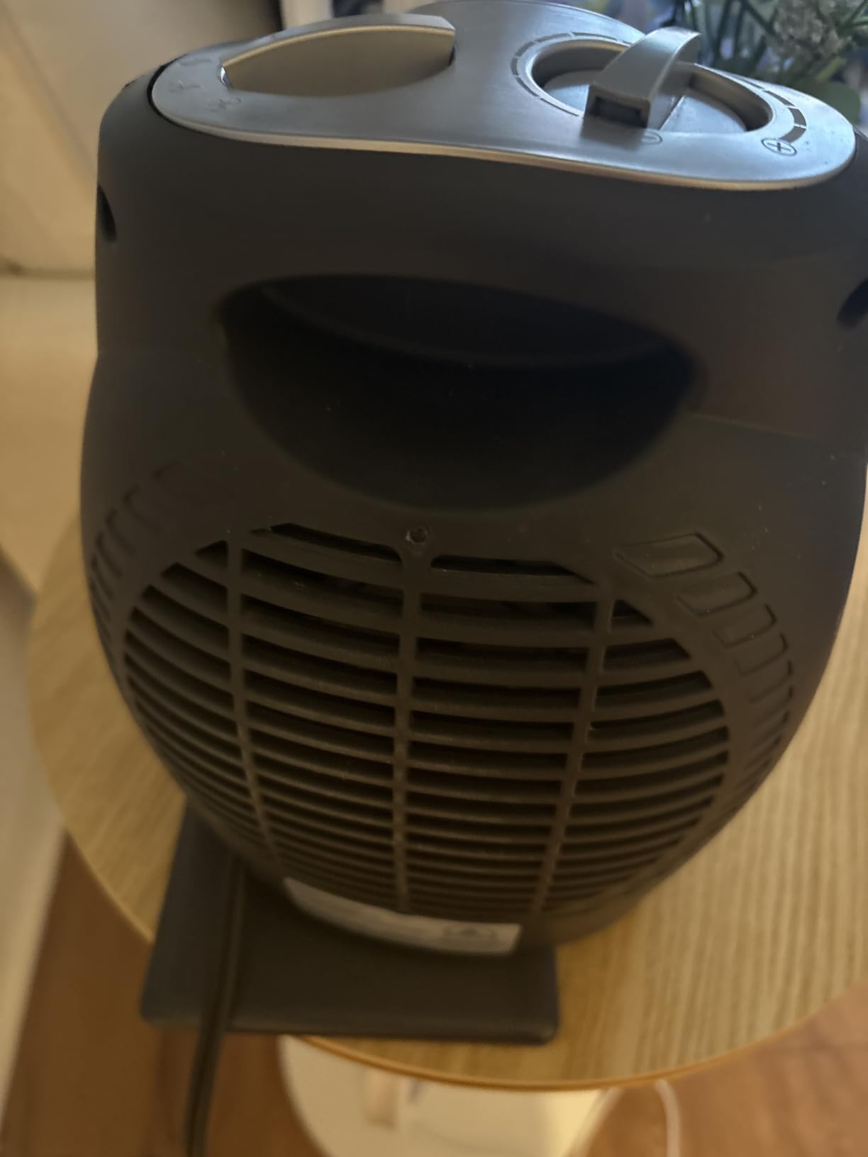 Amazon Basics Ceramic Space Heater, Portable Indoor Heating Solution, With Overheat and Tip-Over Protection, Thermostat, Non-Oscillating, 1500W, Fast Heating, 7.52