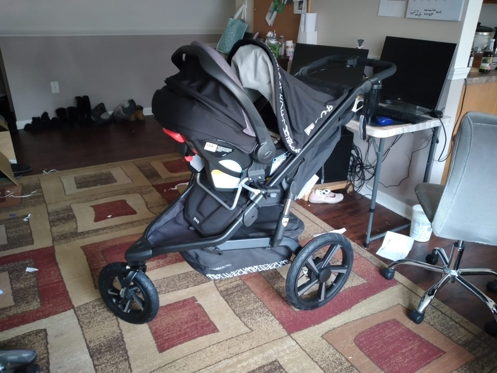 BOB Gear Alterrain Pro Jogging Stroller - Black | All Terrain, All Weather Jogger Stroller; SmoothShox Suspension & Air-Filled Tires; Car Seat Compatible customer photo 2