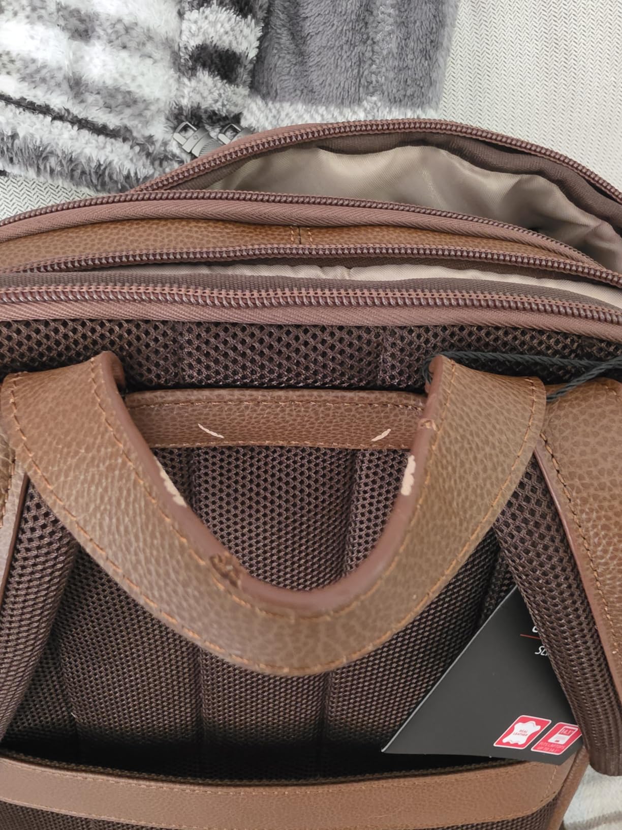 Samsonite Classic Leather Slim Backpack customer photo 1