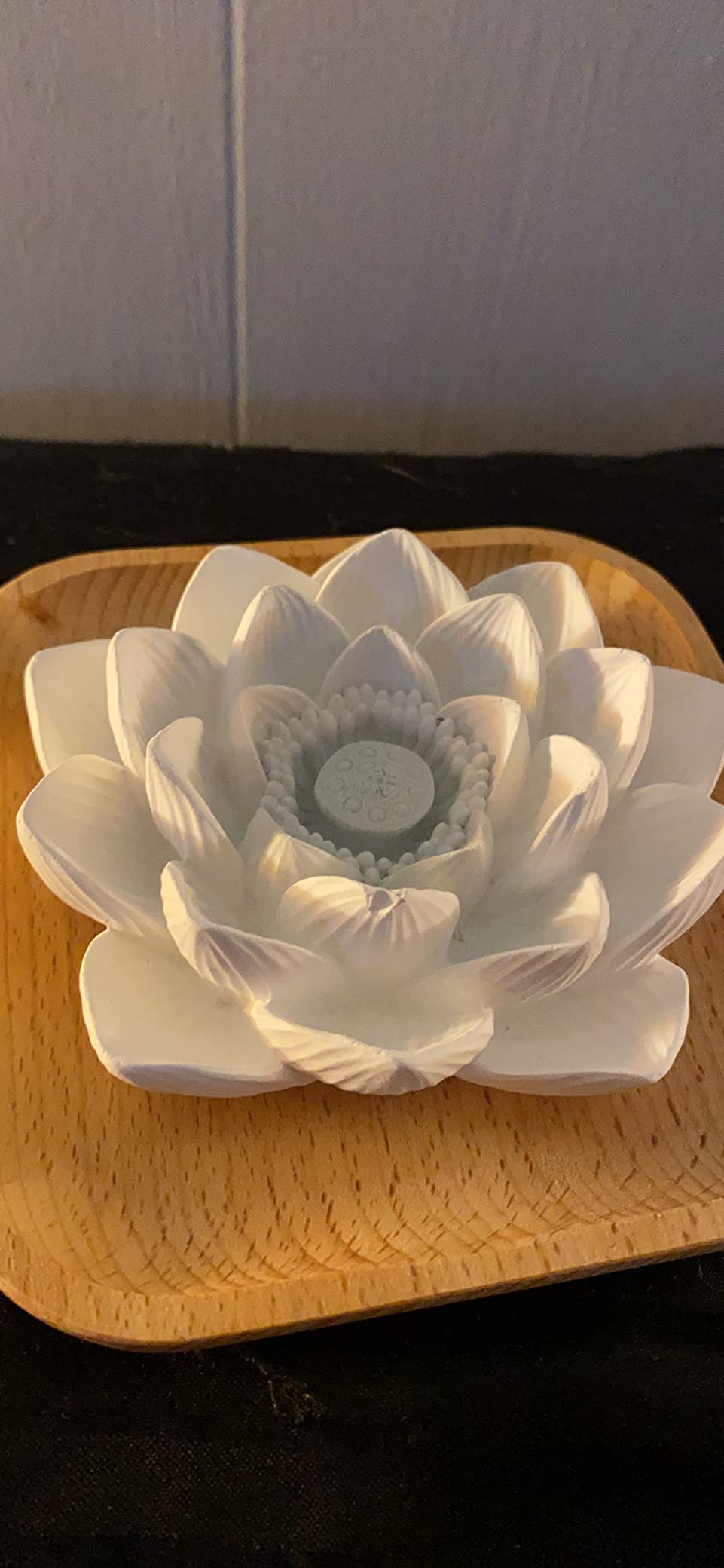Plant Therapy Passive Lotus Flower Aromatherapy Essential Oil Diffuser | A Chic and Natural Home, Office, and Travel Essential Oil Diffuser customer photo 2