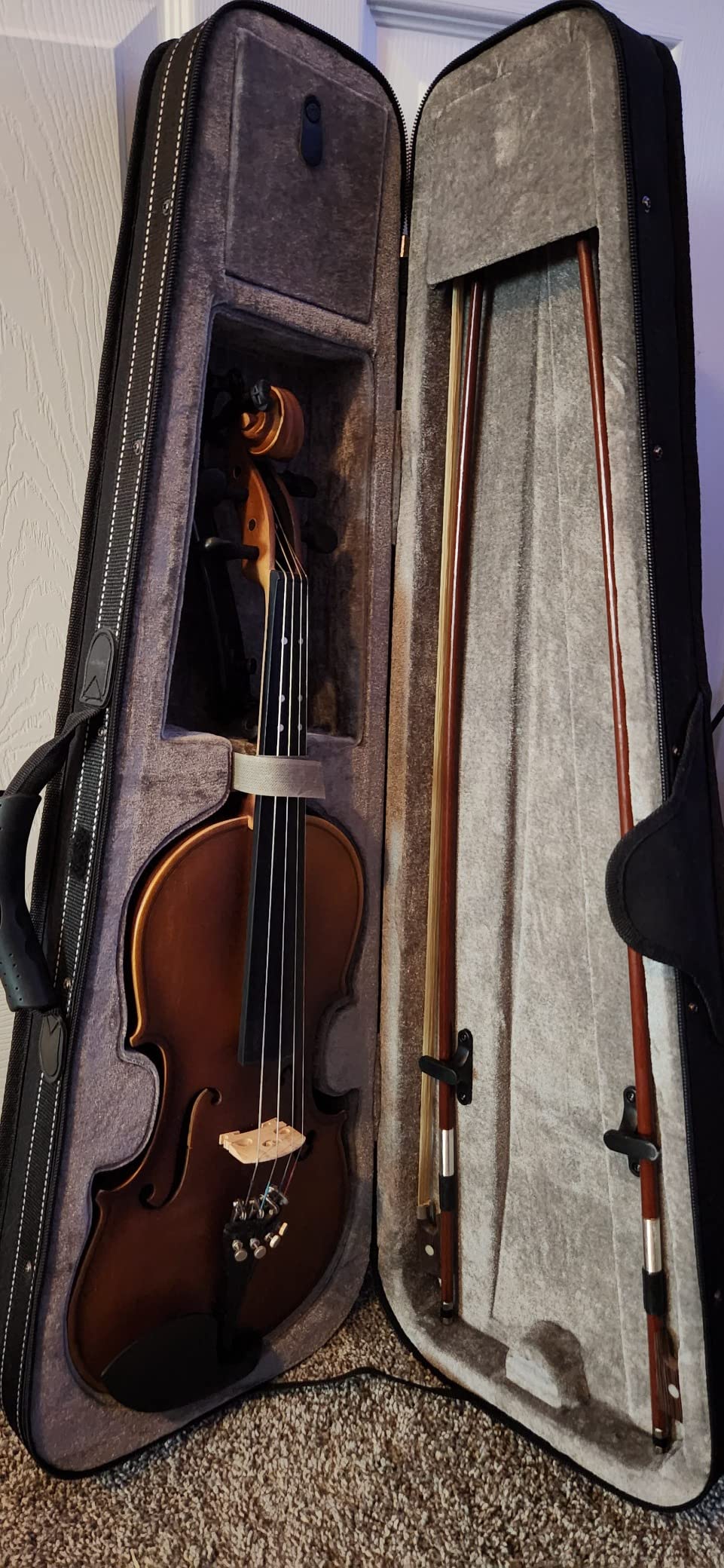 Eastar 4/4 Full Size Violin Set Matte Fiddle for Beginners Adults with Hard Case, Rosin, Shoulder Rest, Bow, Tuner and Extra Strings (Imprinted Finger Guide on Fingerboard), EVA-3 customer photo 2