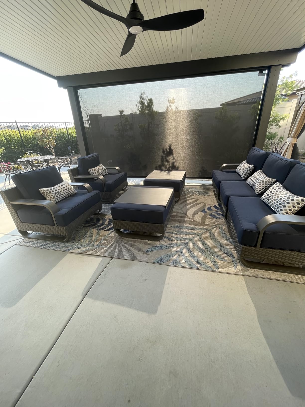 JONATHAN Y Tropics Palm Leaves Indoor Outdoor Area Rug 8X10 Gray/Blue, Durable Flat Weave, Lays Flat for Backyard, Patio, Porch, Easy-Cleaning, High Traffic, Pet-Friendly, Non-Shedding customer photo 2