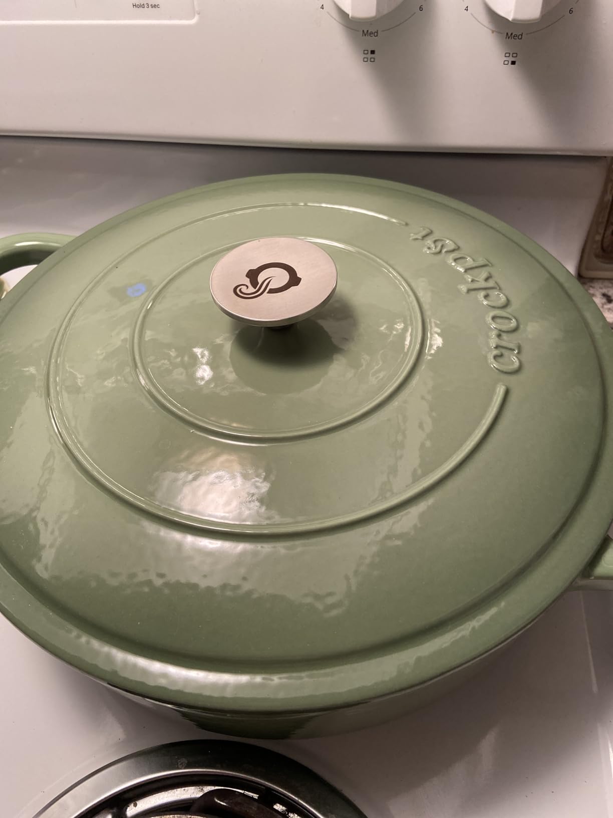 Crock Pot Artisan Enameled Cast Iron Braiser W/Lid, 5-Quart, Pistachio customer photo 1