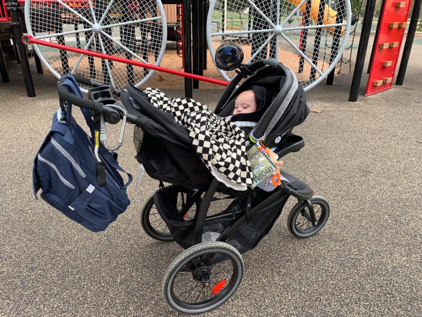 Graco FastAction Jogger LX Stroller - Drive, Convenient One-Hand Fold, ICS Compatible customer photo 2
