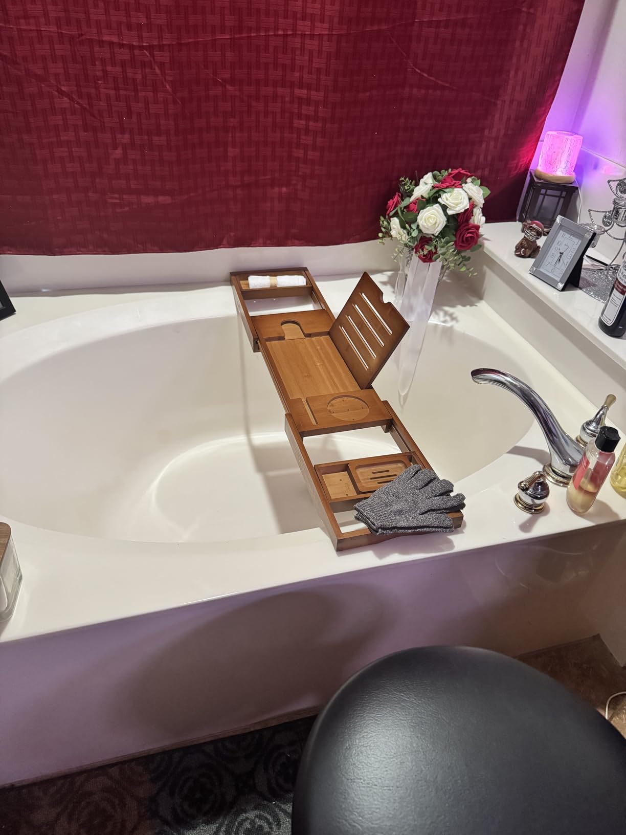 Temple Spring Bamboo Bathtub Tray Caddy for Tub - Expandable Wood Bath Tray with Solid Book Stand Wine Holder and Non-Slip Pads - Includes Bamboo Soap Dish and Spa Accessories - Luxury Bath Gift Set customer photo 1