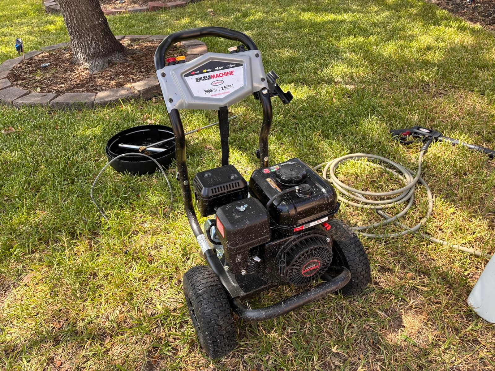 Simpson Clean Machine 3400 PSI Gas Pressure Washer, 2.5 GPM, CRX engine | Gas Power Washer For Homeowners. AAA Axial Cam Pump, 25' Hose, 5 Nozzles, Low-profile Frame. 49-State Compliant. CM61083 customer photo 1